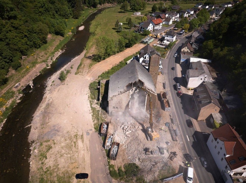 Abriss von Kirche im Ahrtal schreitet voran