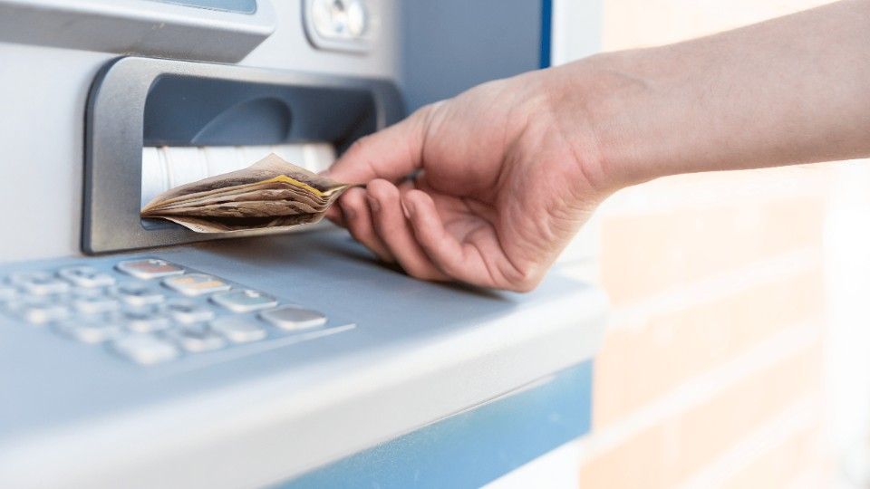 VR Bank RheinAhrEifel warnt vor aktueller Betrugsmasche an Geldautomaten