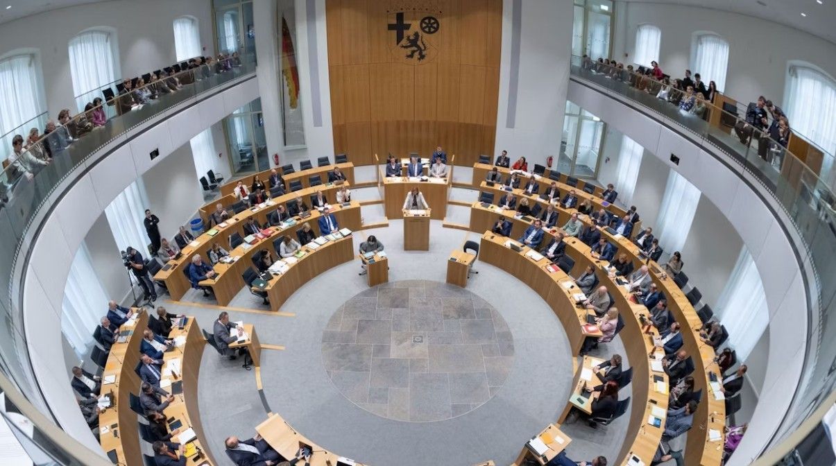 Geldhahn zu für Verfassungsfeinde - Landtag betritt Neuland