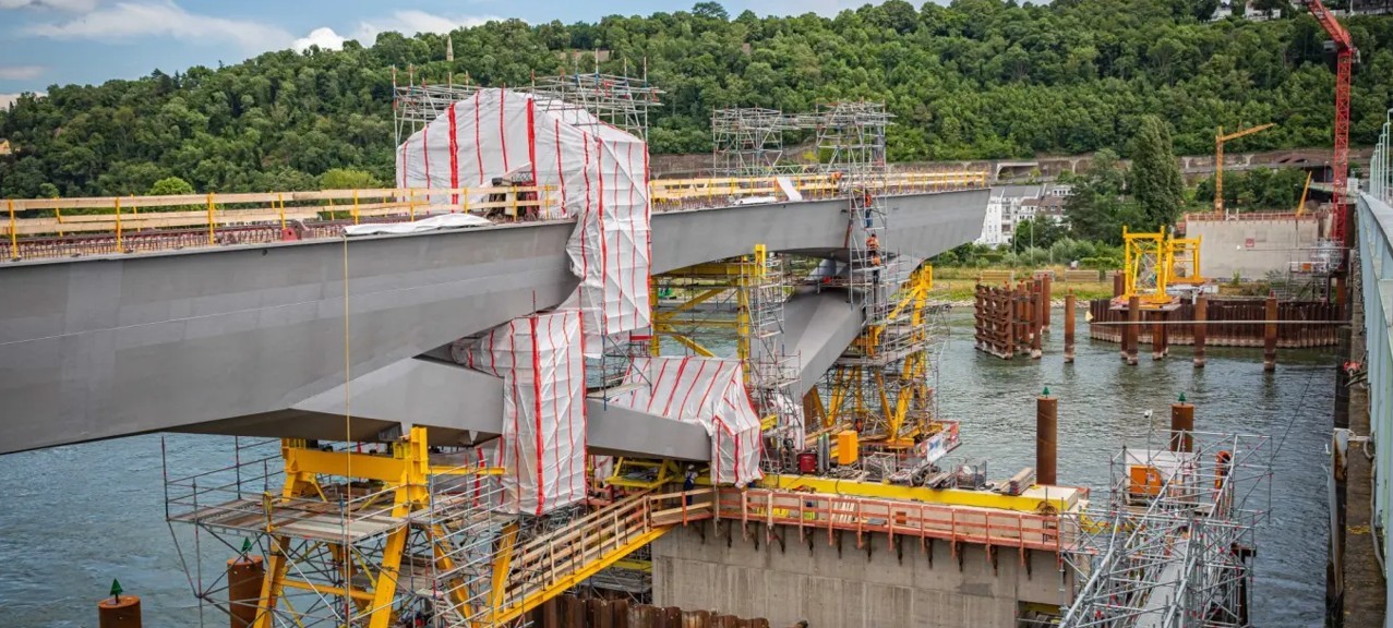 Weitere Samstagsarbeiten an der Pfaffendorfer Brücke in den Sommermonaten
