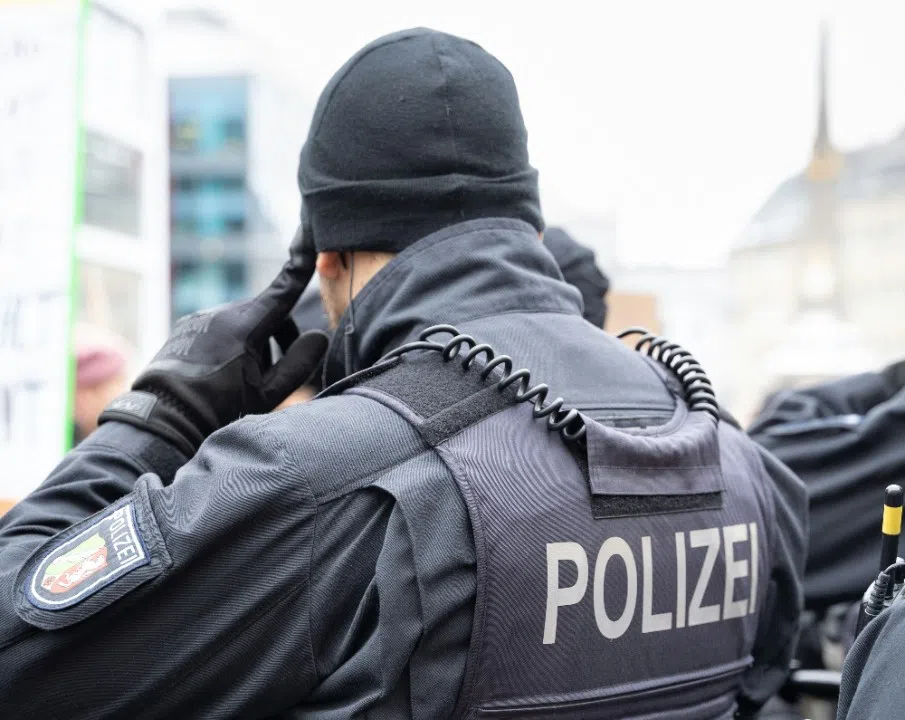 Großeinsatz in Koblenz: Bedrohung mit vermeintlicher Waffe löst Polizeiaktion aus Großeinsatz in Koblenz: Bedrohung mit vermeintlicher Waffe löst Polizeiaktion aus