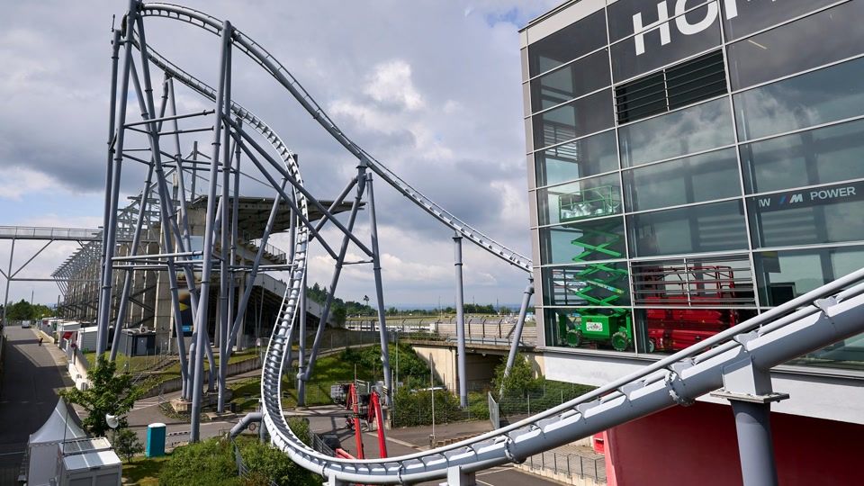 Teilabbau der Ring-Achterbahn nach langem Stillstand