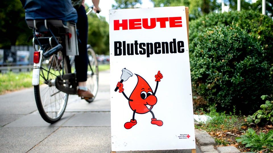 Hoch will mehr Menschen zum Blutspenden bewegen Hoch will mehr Menschen zum Blutspenden bewegen