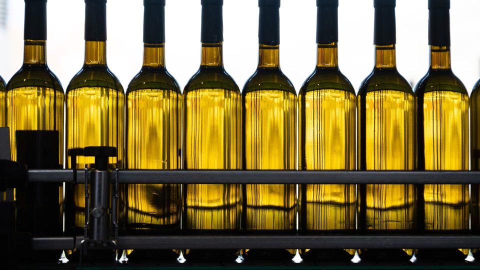 Wein-Kontrolleure finden vor allem Mängel auf den Flaschen