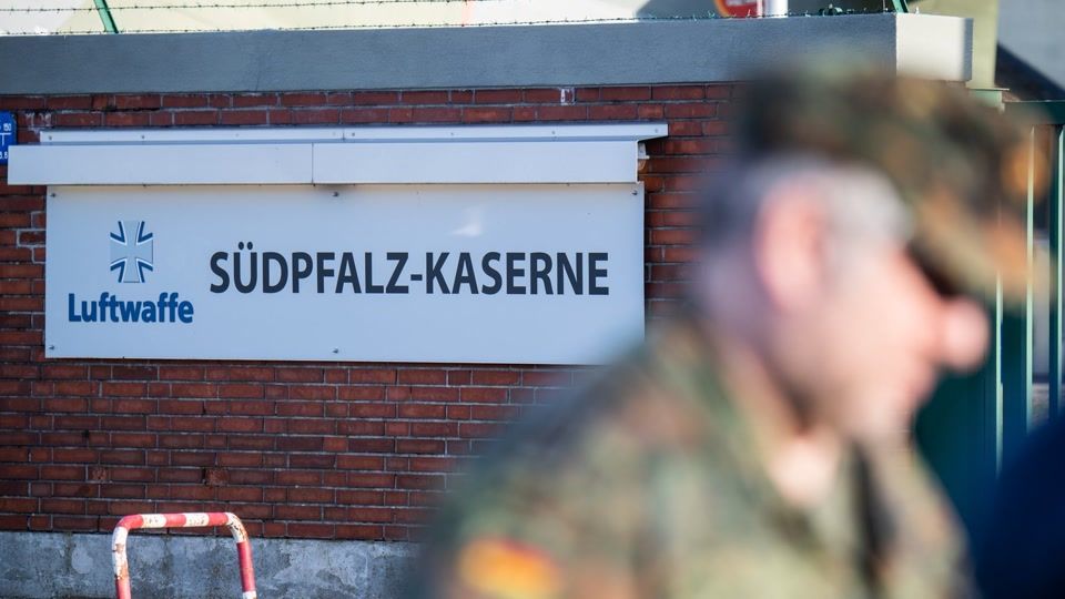 Pistorius und Breuer besuchen Luftwaffenausbildungsbataillon