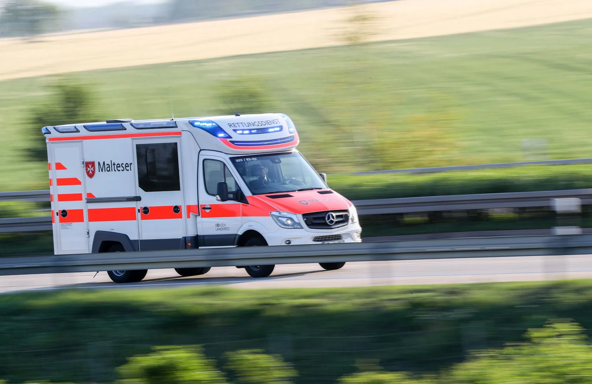 Fallschirmspringer bei Absturz schwer verletzt