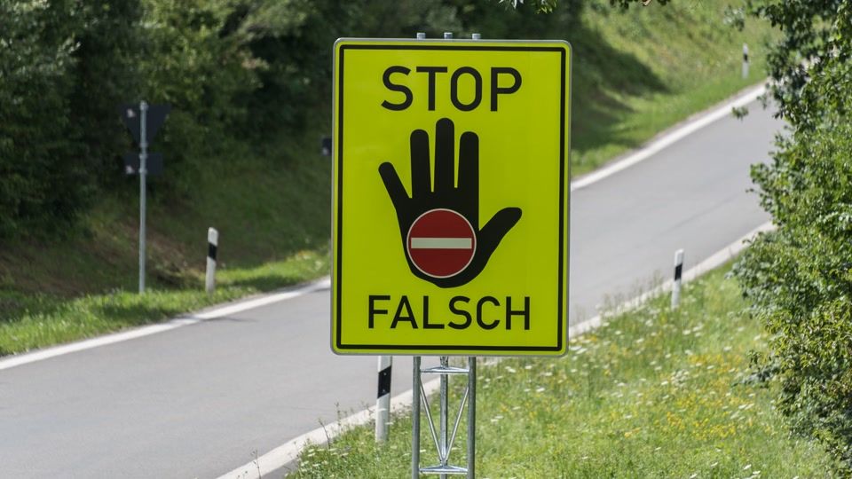 Wie verhalte ich mich bei Geisterfahrern?