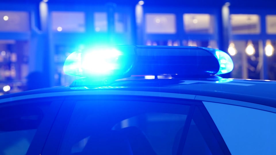 Drei Männer von Gruppe angegriffen und verletzt