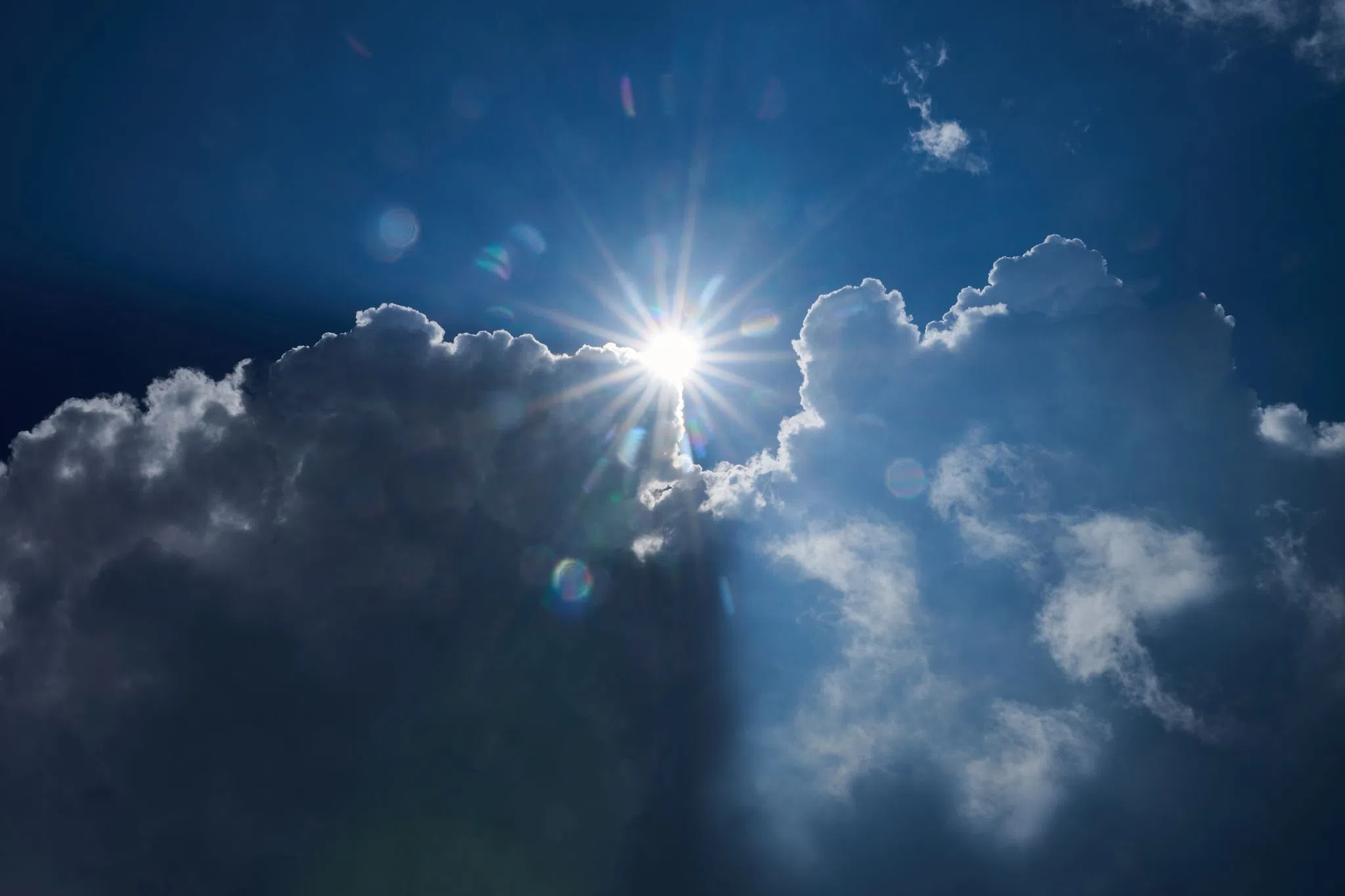 Nach viel Sonne kündigen sich Schauer und Gewitter an