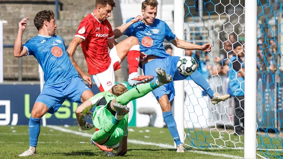 Kaiserslautern souverän gegen Stahnsdorf
