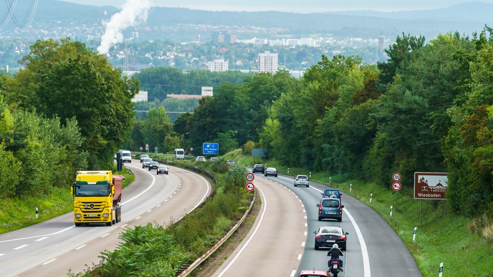 Schmitt hält Ausbau der Autobahn 643 für zwingend notwendig