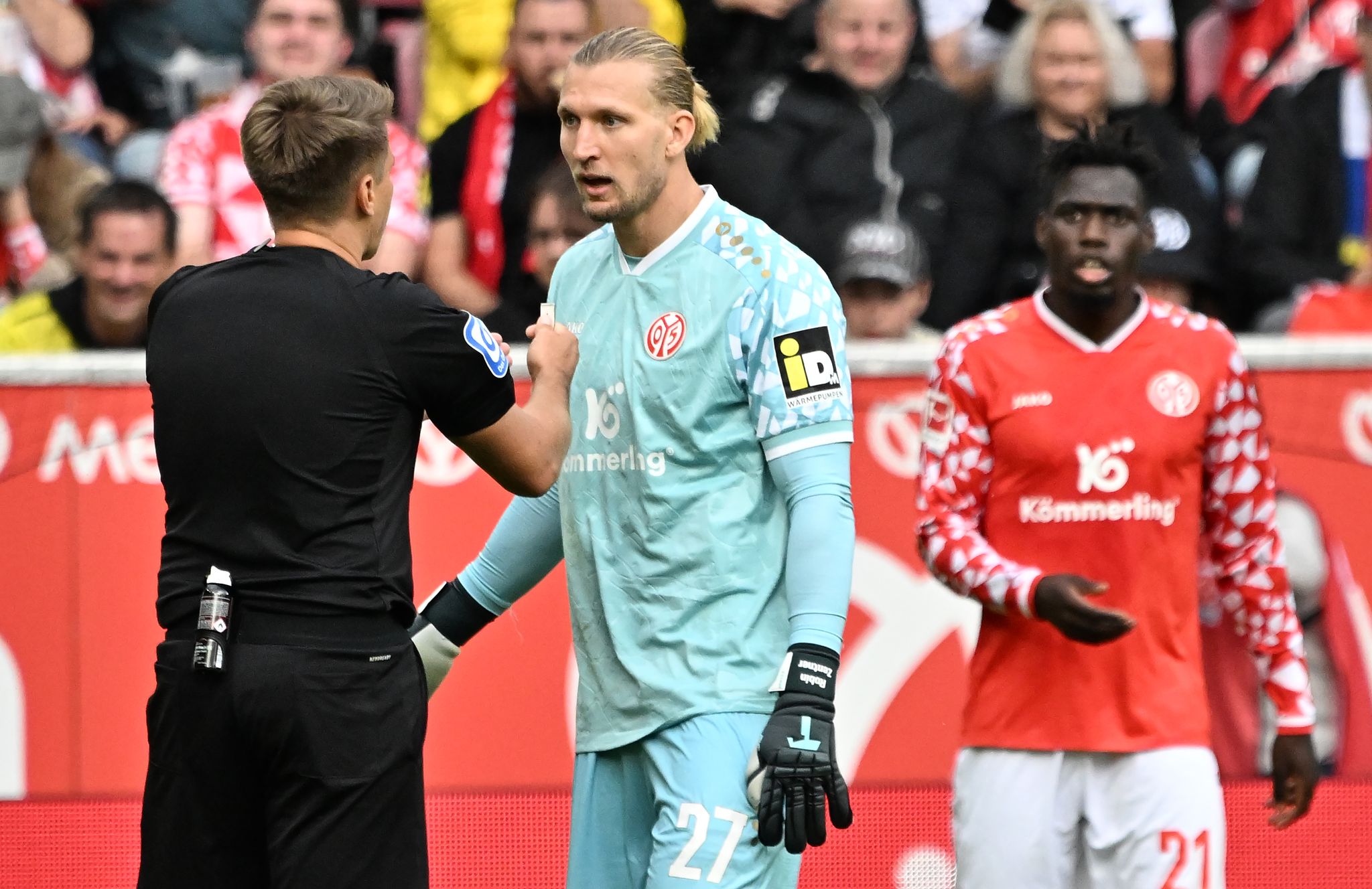 Zwei Spiele Sperre für Mainzer Torhüter Zentner
