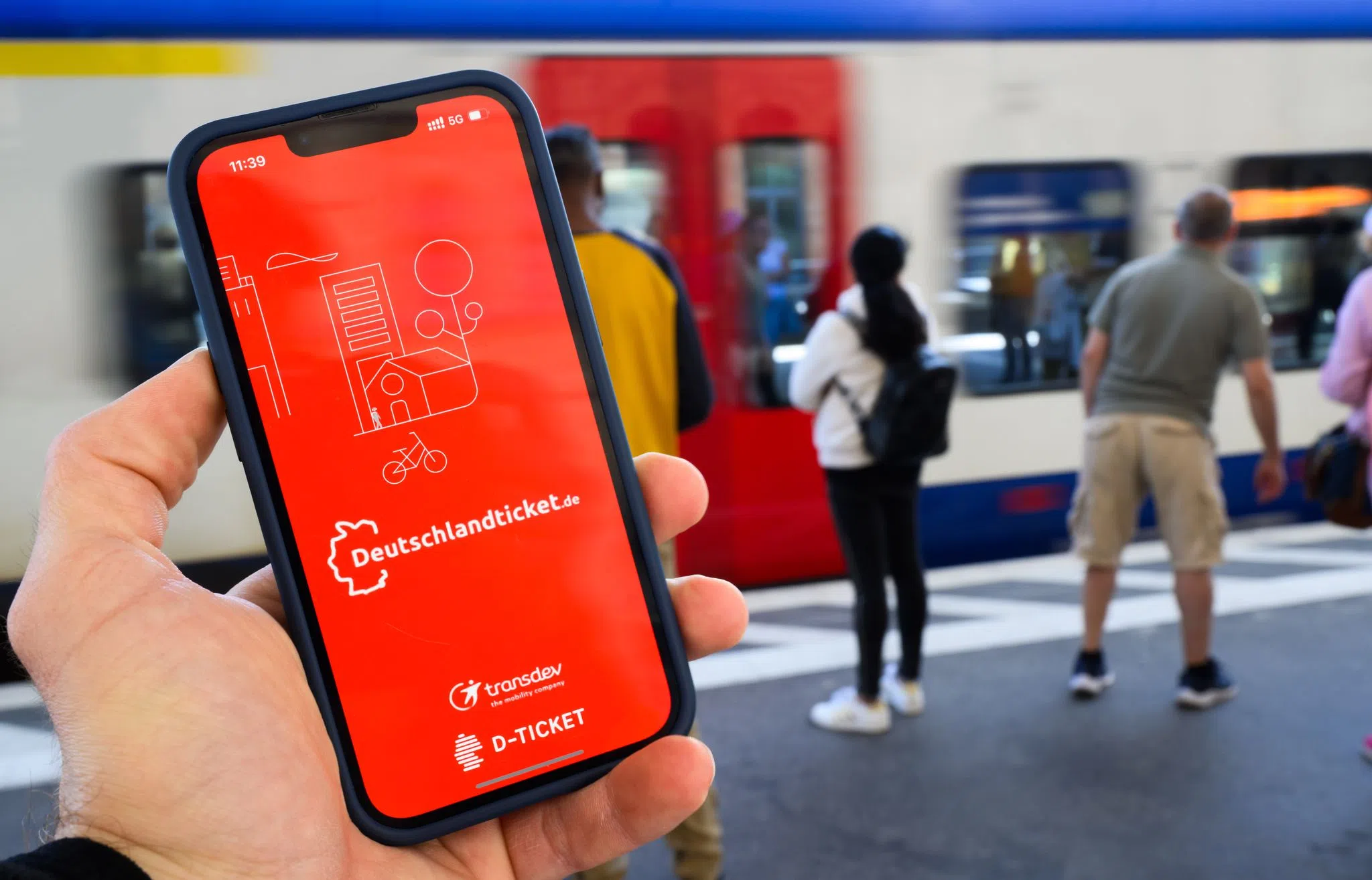 Grüne: Bund soll Deutschlandticket sichern