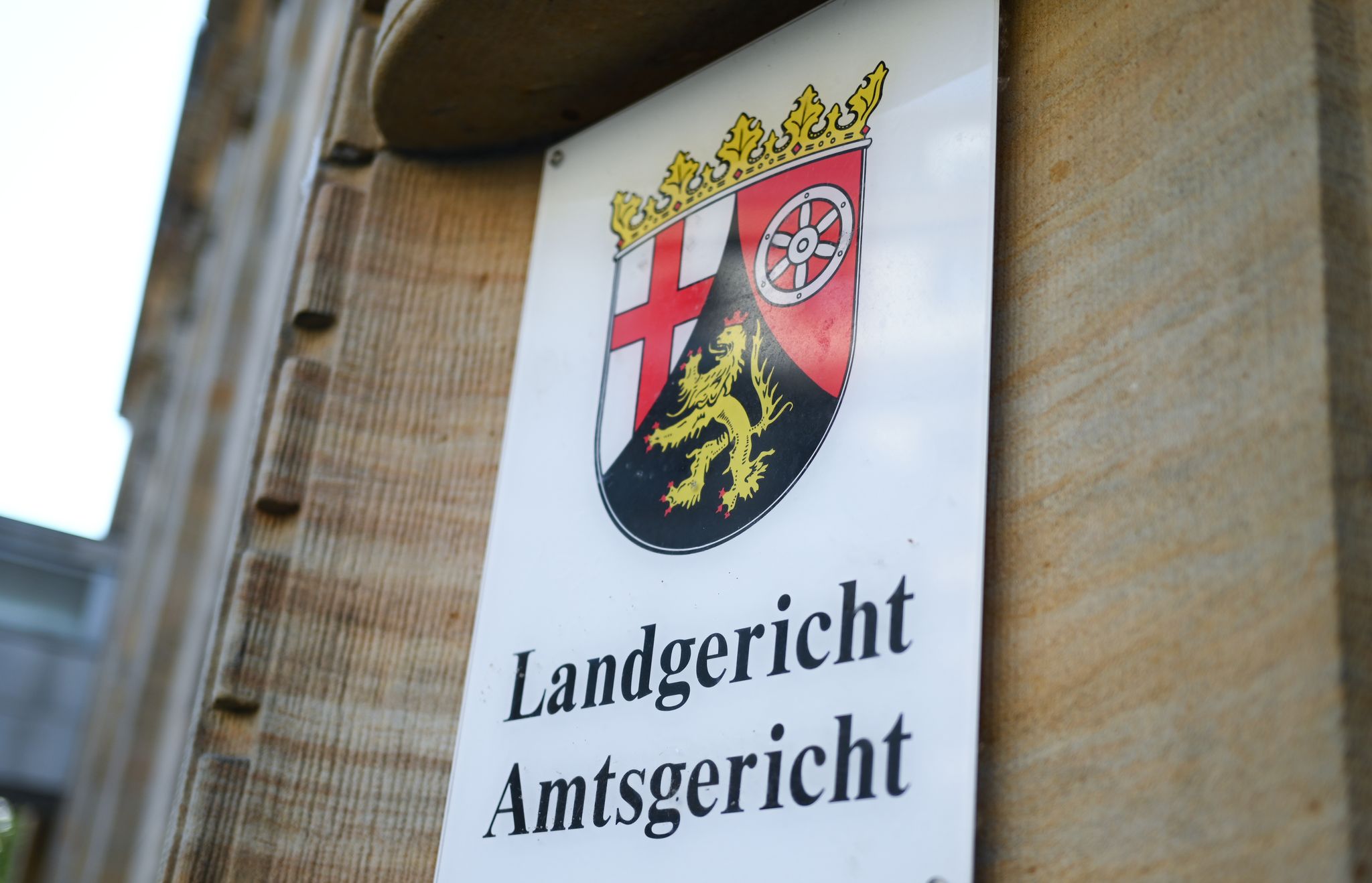 Brandstiftung am Haus einer Freundin - Haftstrafe für Mann