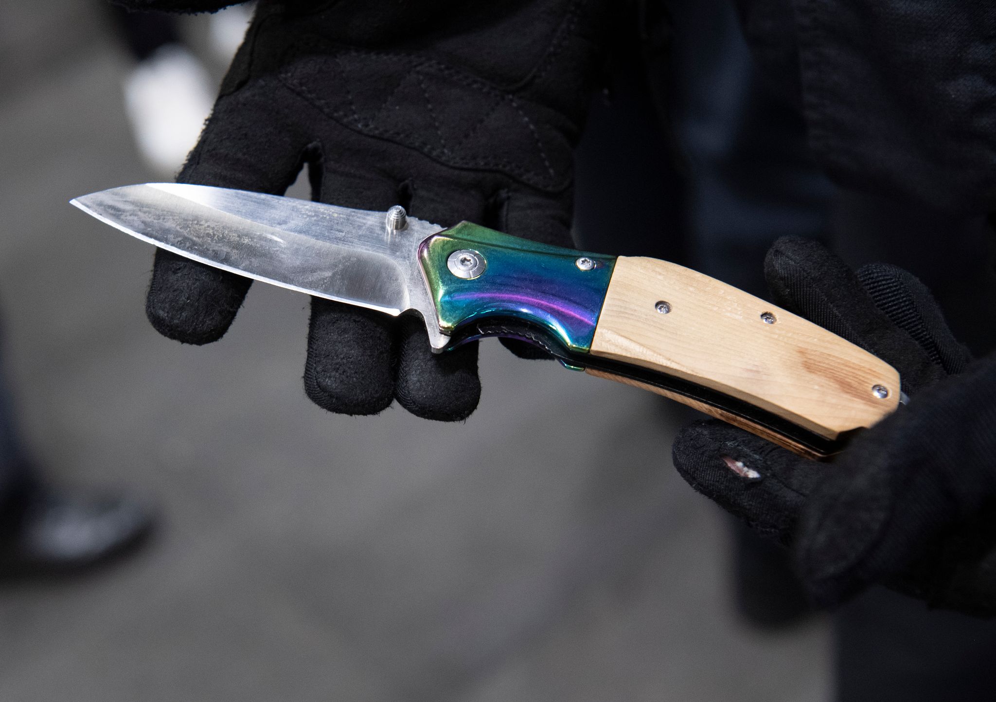 Keine Messer und Waffen mehr in Bus und Bahn