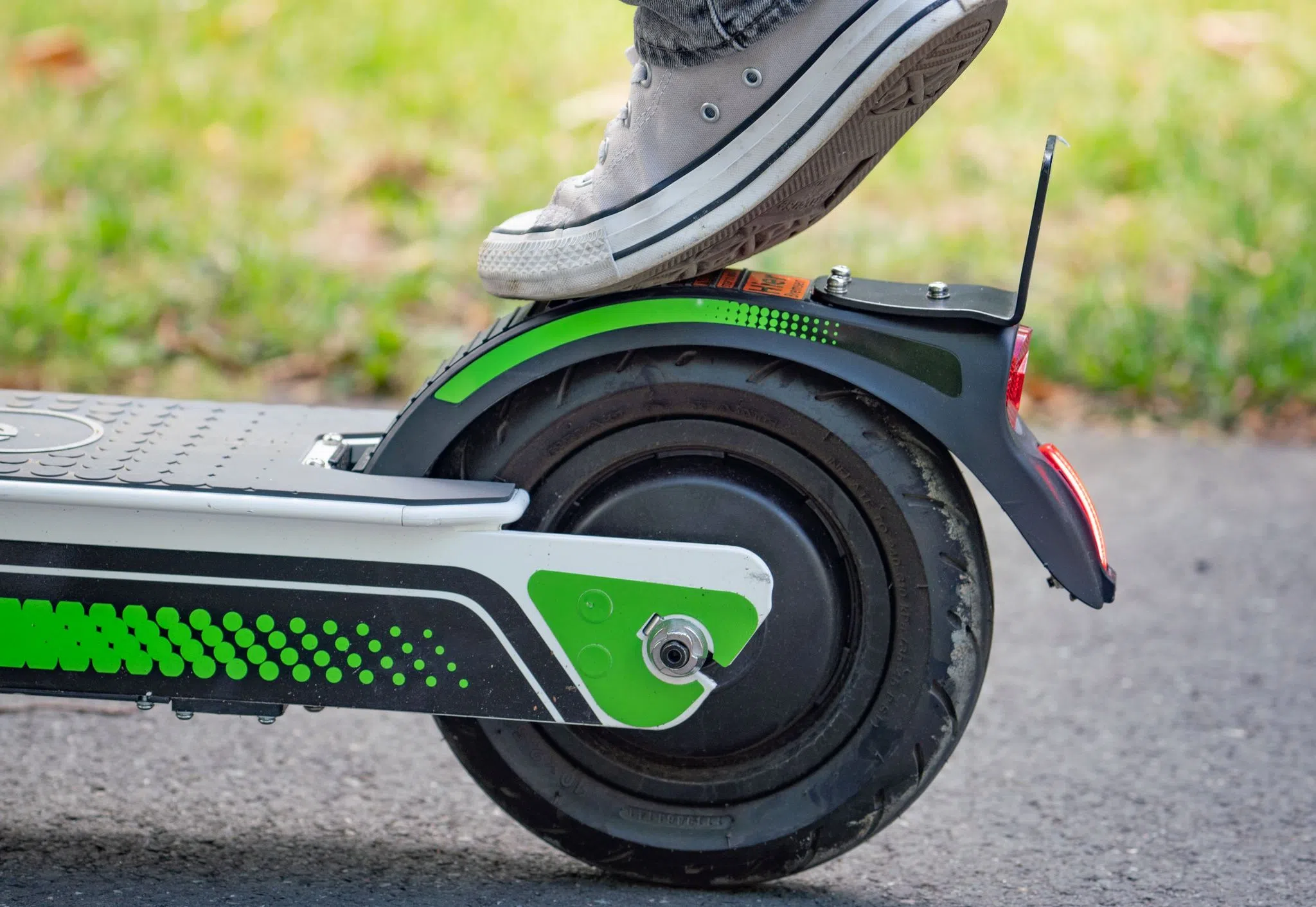 Gericht: E-Scooter in Weinbergen brauchen Erlaubnis