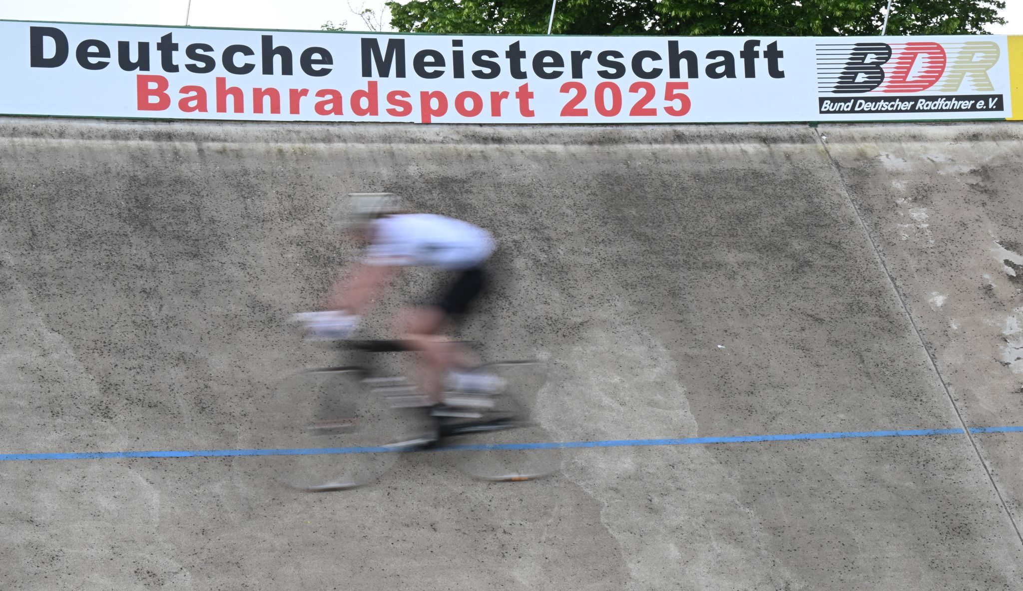 Nach Unfall-Drama: Außenseiter holt Keirin-Titel