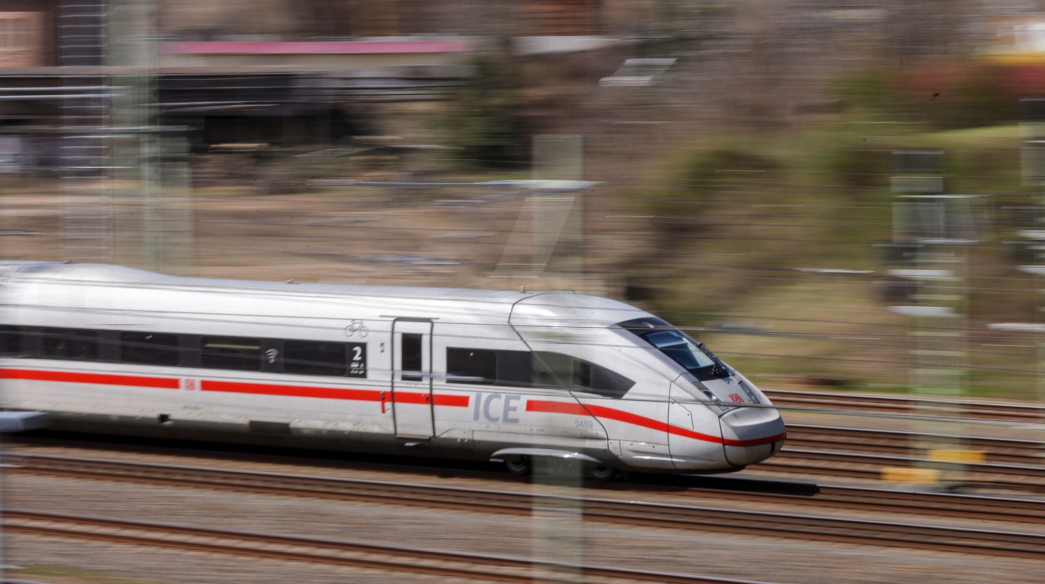 Zwei Störungen bremsen Züge im Saarland aus