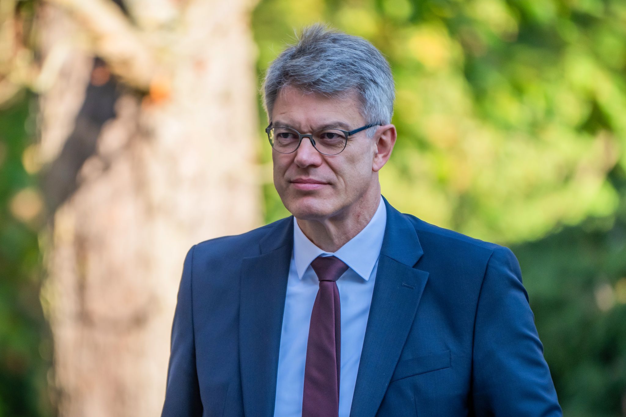 Schnieder in Klinik - Schweitzer wünscht gute Besserung