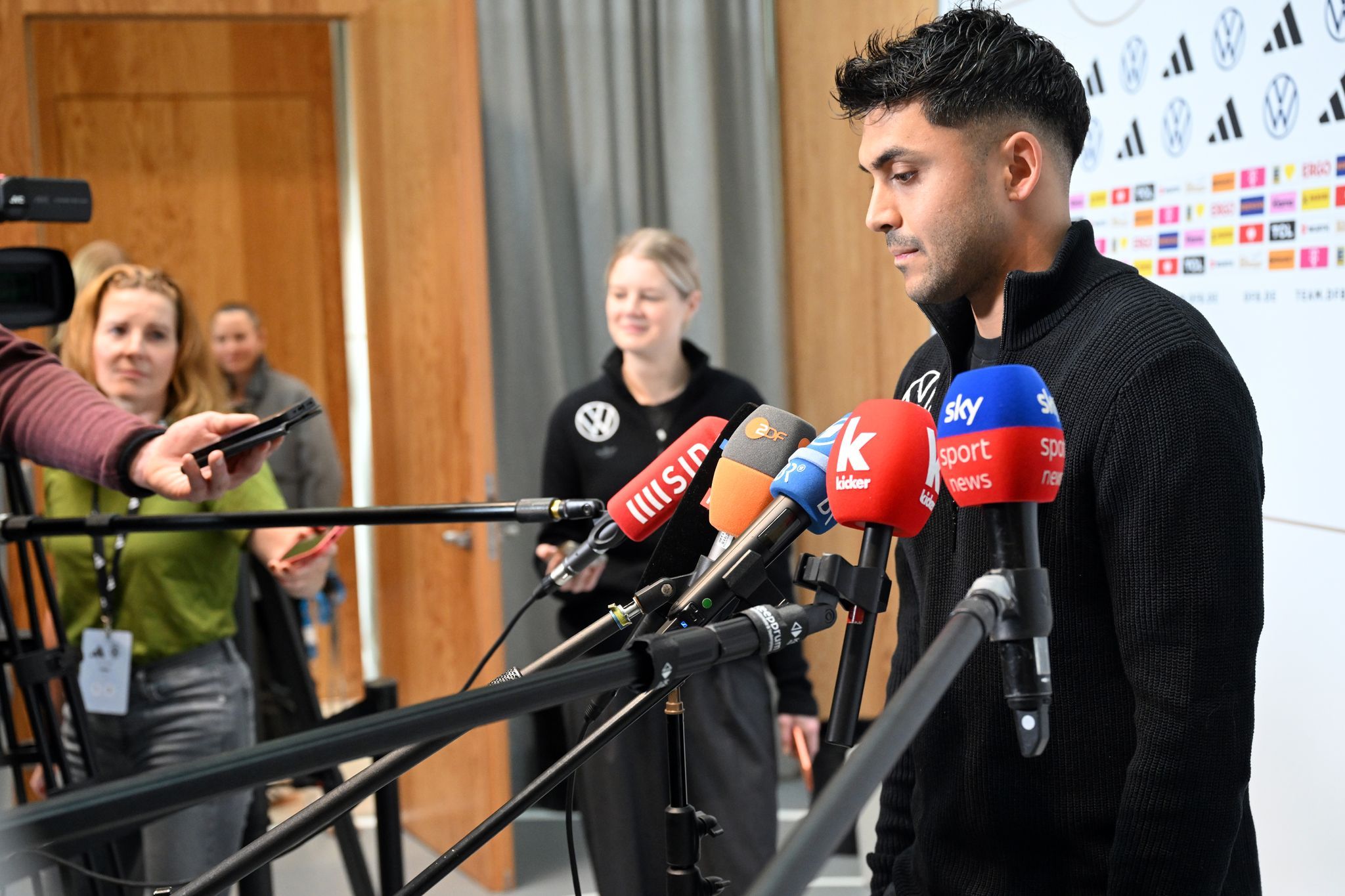 Nadiem Amiri mit dem Elan des ersten Länderspieltors