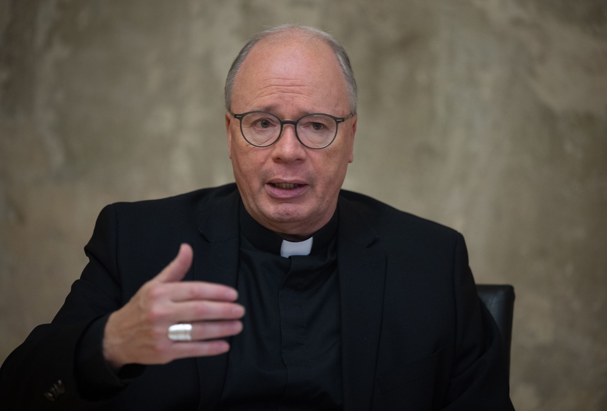 Bischof Ackermann bittet um Verzeihung