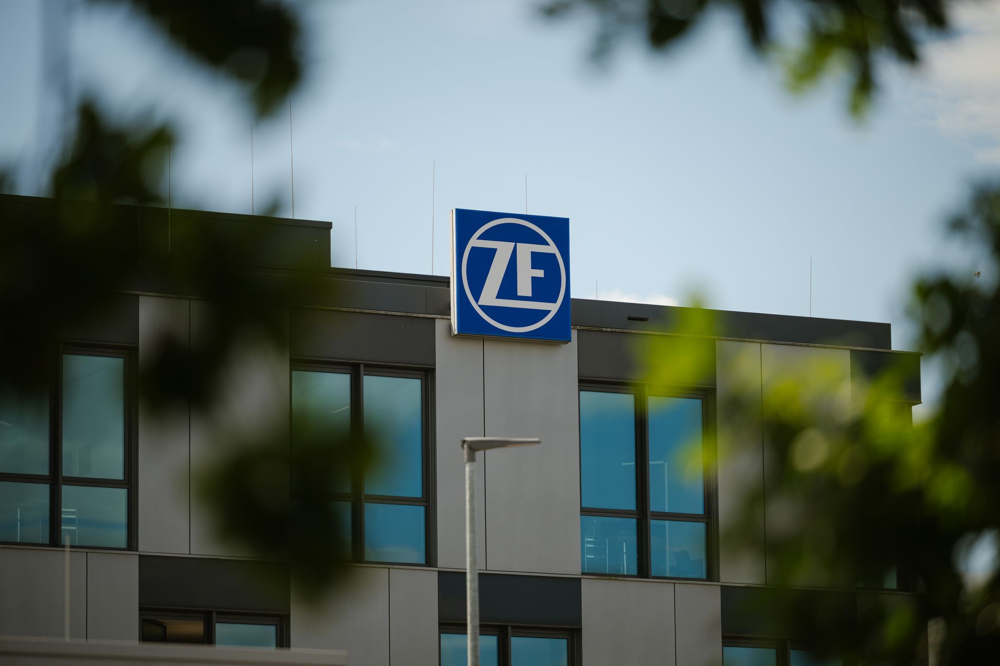 IG Metall geht bei ZF von geringerem Arbeitsplatzabbau aus