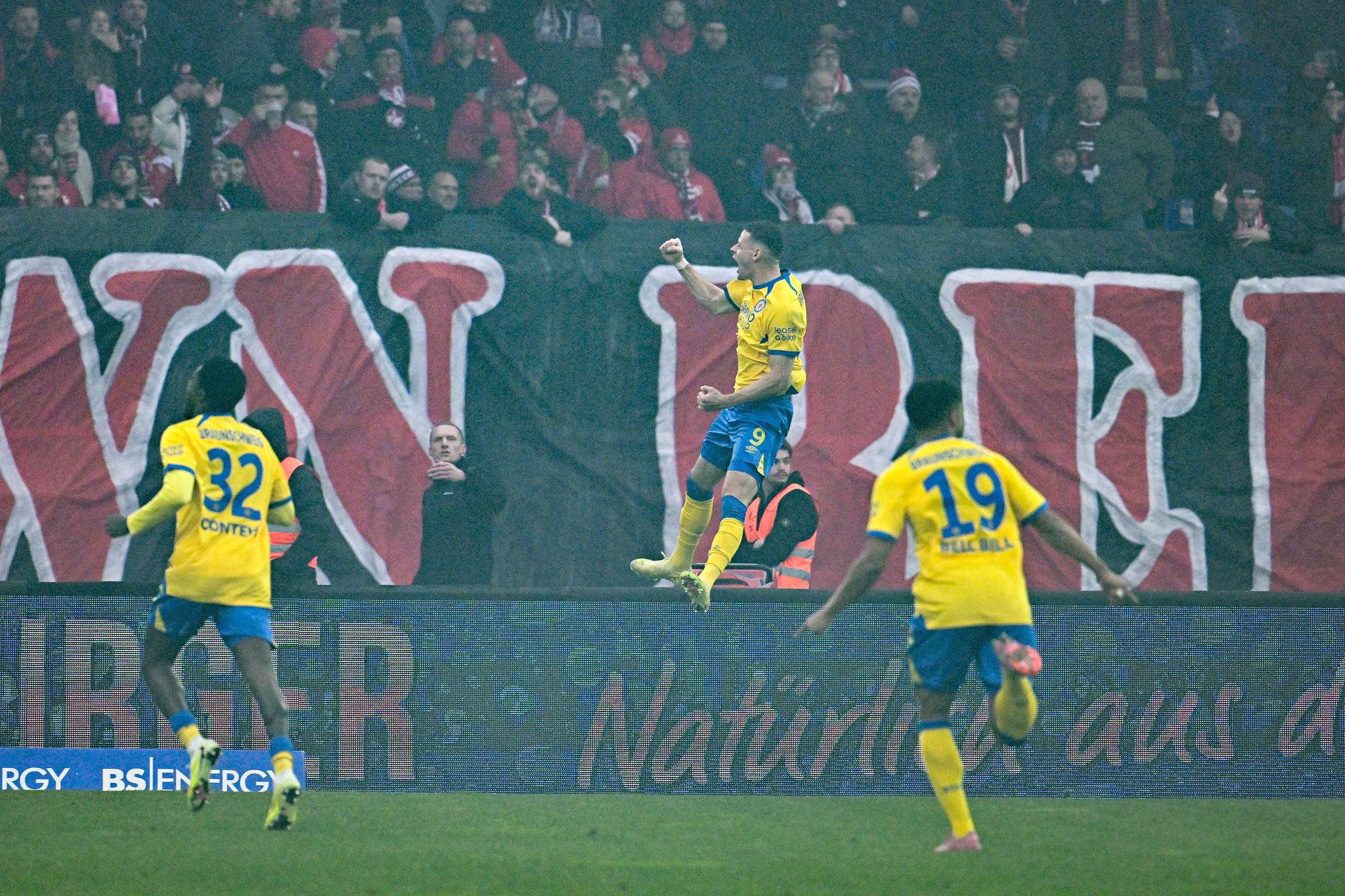 Braunschweiger Kraftakt belohnt: 2:0 gegen Kaiserslautern