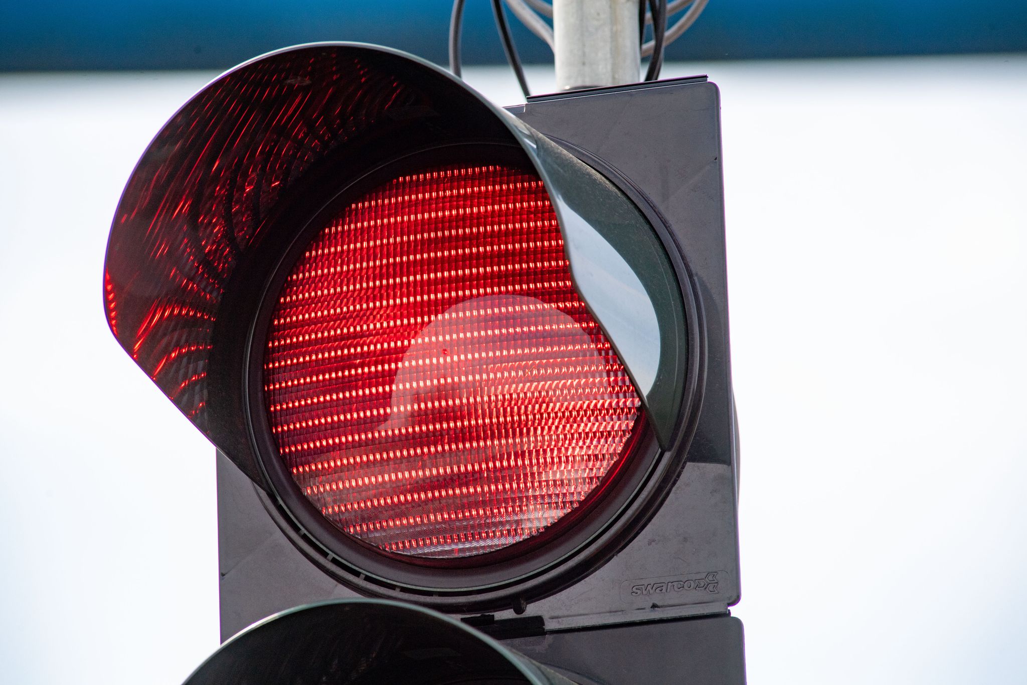 Gummistiefel verklemmt sich unter Bremspedal – Unfall