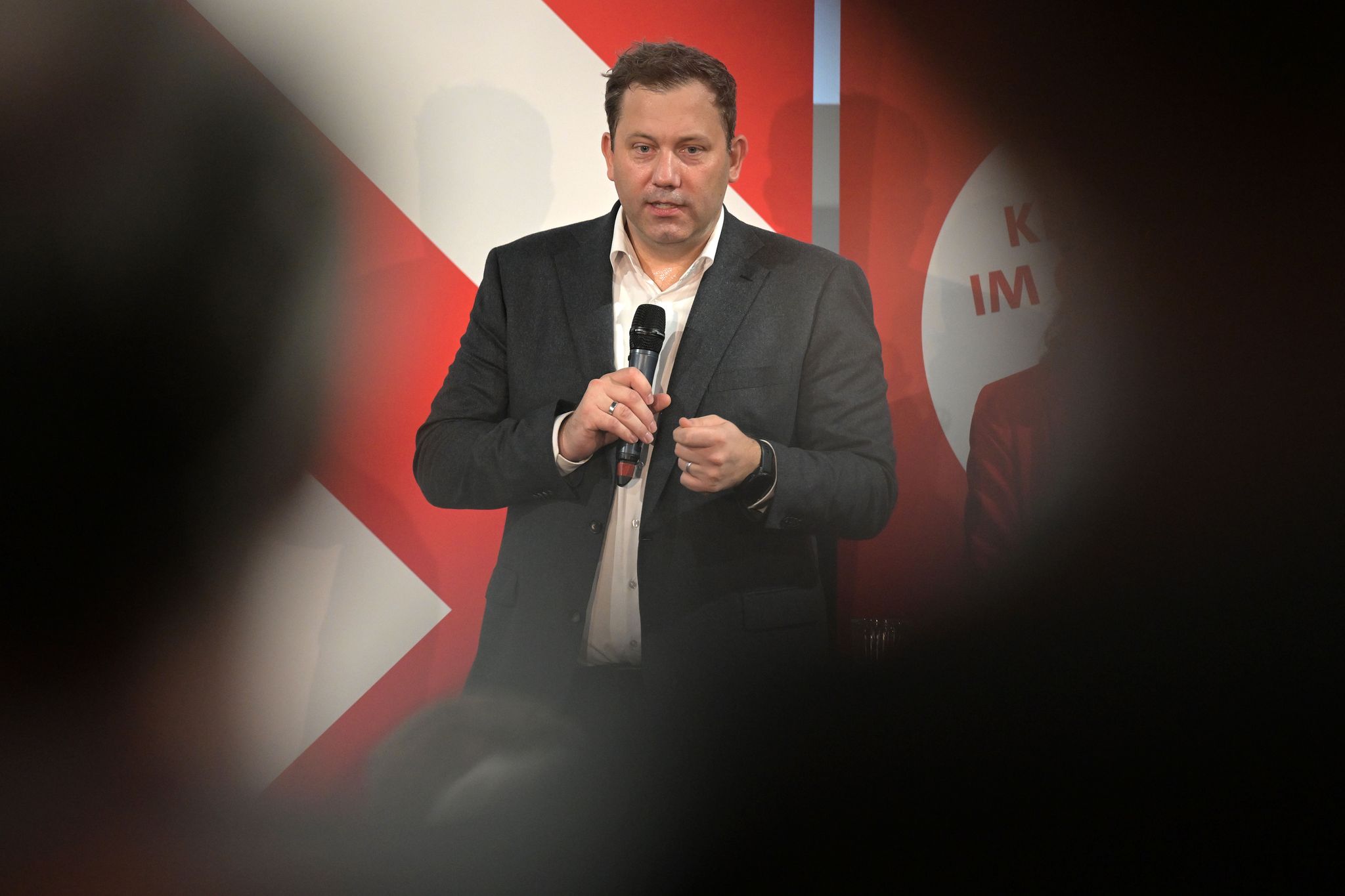 Klingbeil fordert Ende aller Stahlimporte aus Russland