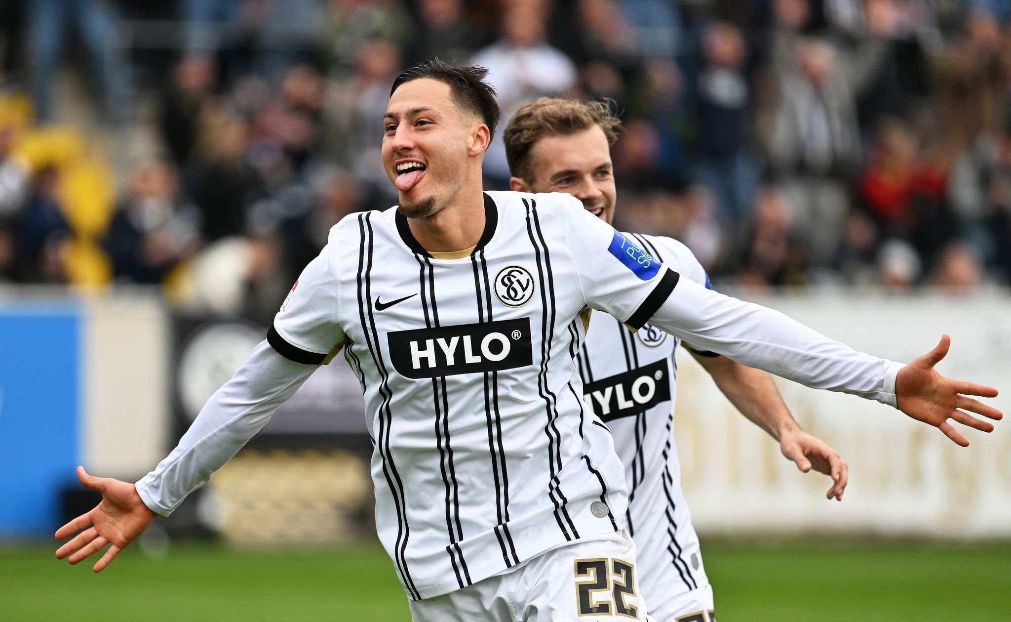 Eintracht-Neuzugang Ebnoutalib: «Musste Tränen zurückhalten»