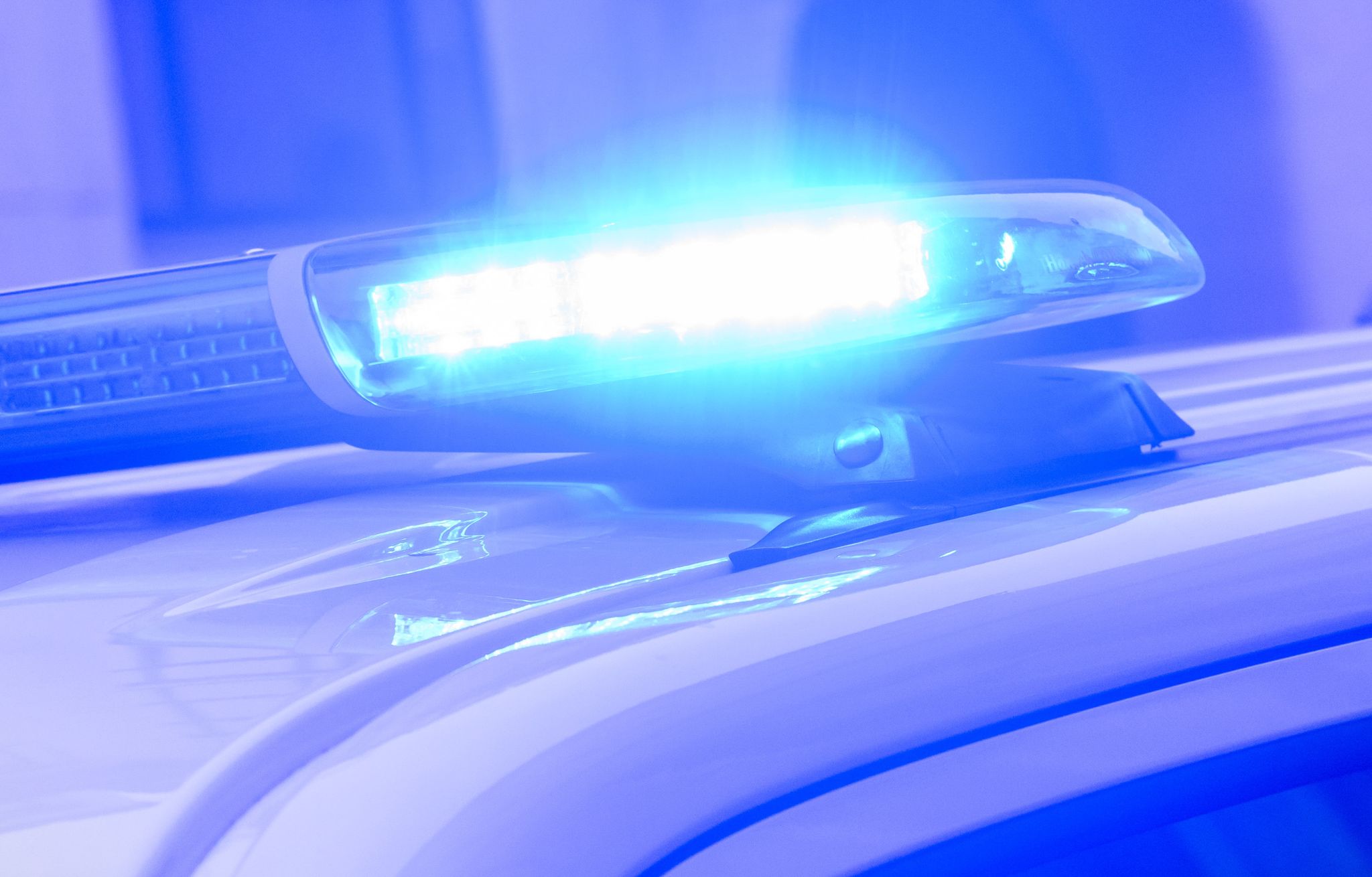 Mann verfährt sich mit Bagger - und landet auf Autobahn