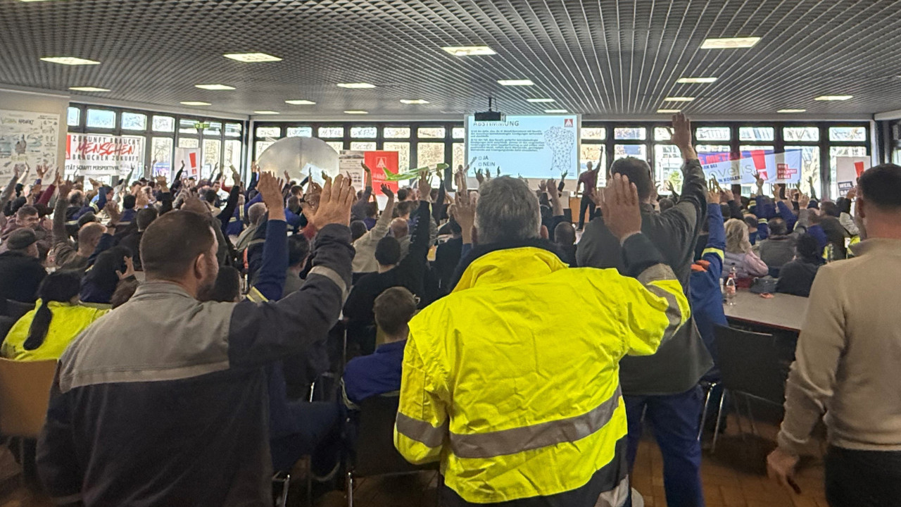 IG Metall-Mitglieder bei Novelis fordern Ausschluss betriebsbedingter Kündigungen und Sicherheit