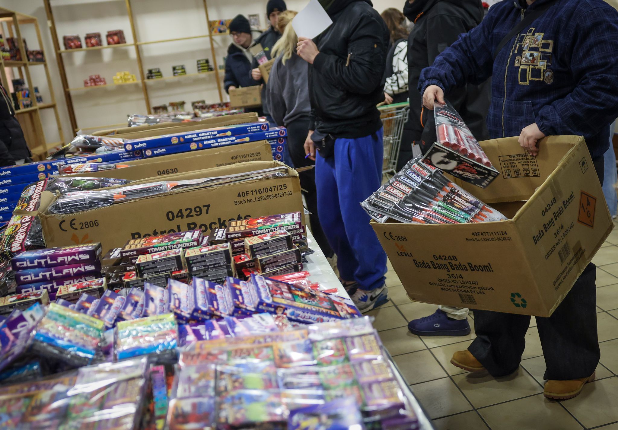 Feuerwerkskörper aus Container gestohlen