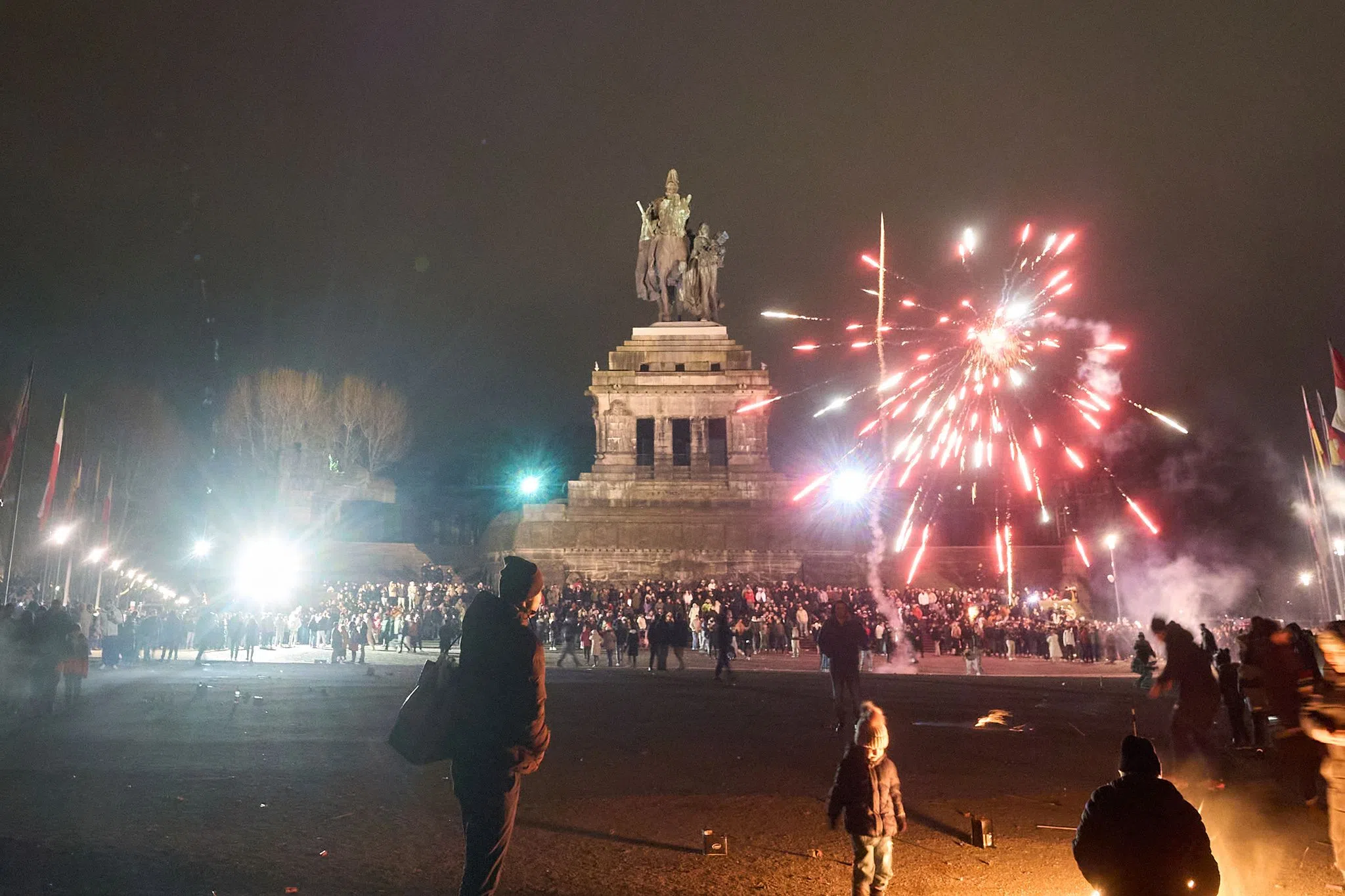 Polizei meldet zunächst ruhigen Start in die Silvesternacht