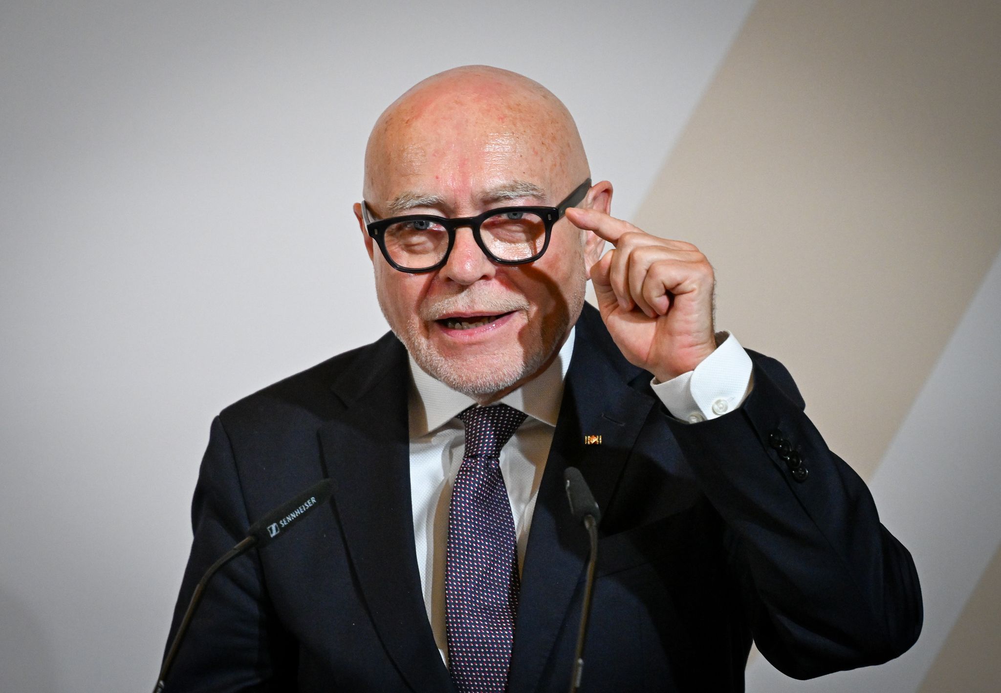 Hoch: Sonderurlaub für Staatssekretäre ist rechtskonform