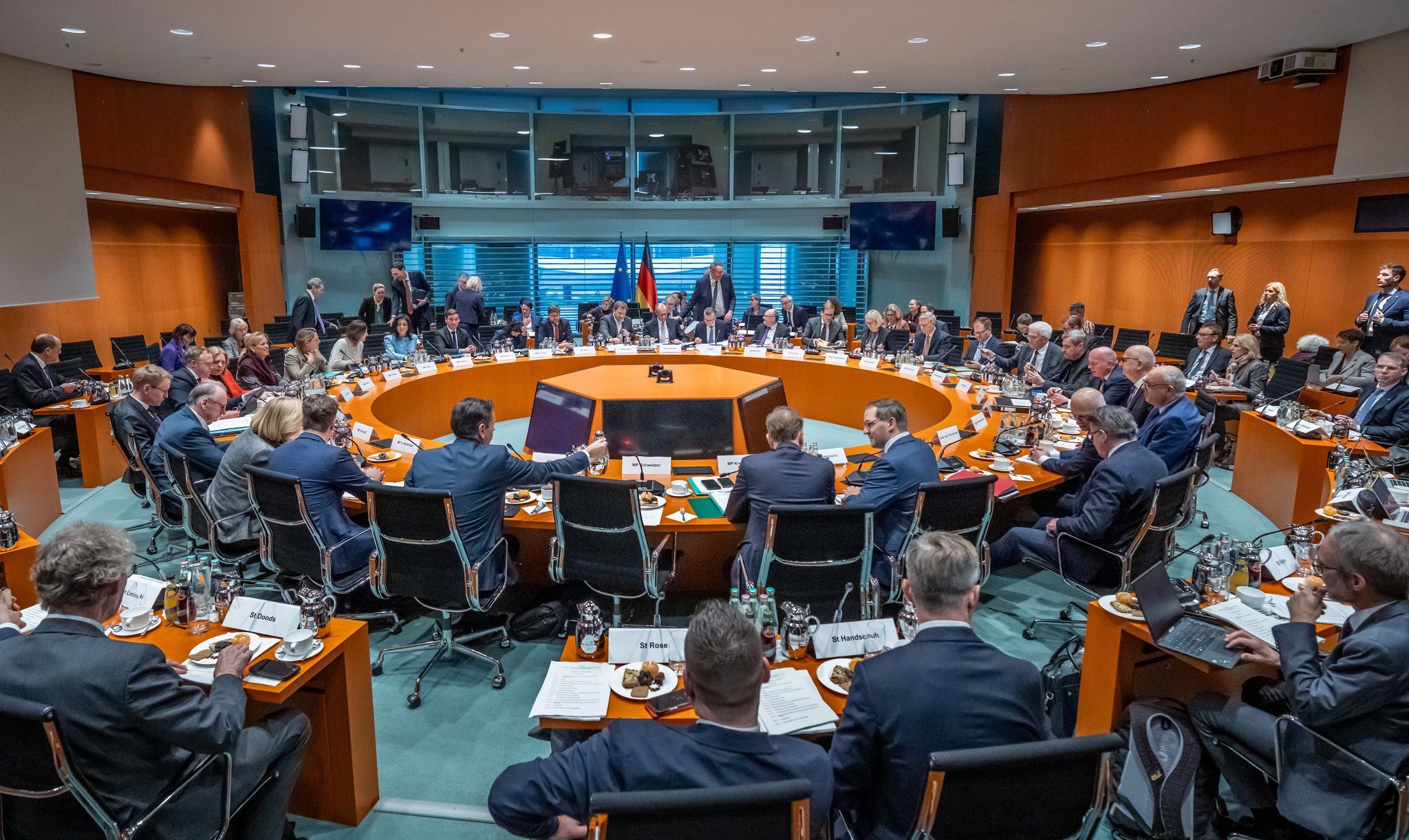 Schweitzer hofft bei Treffen mit Kanzler auf Reformen