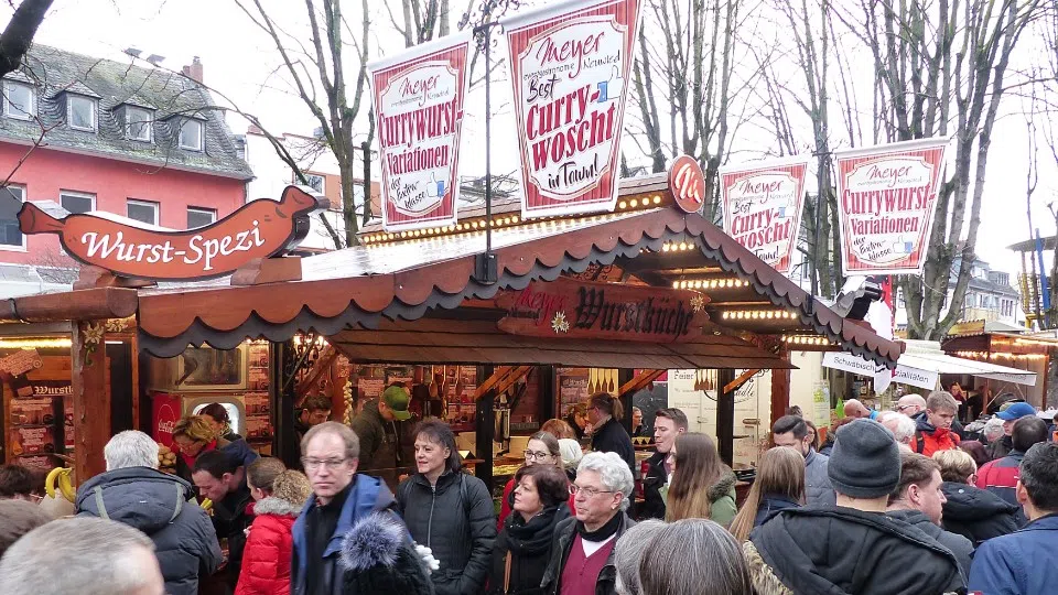 Kultsnack in allen Variationen - Currywurstfestival Neuwied