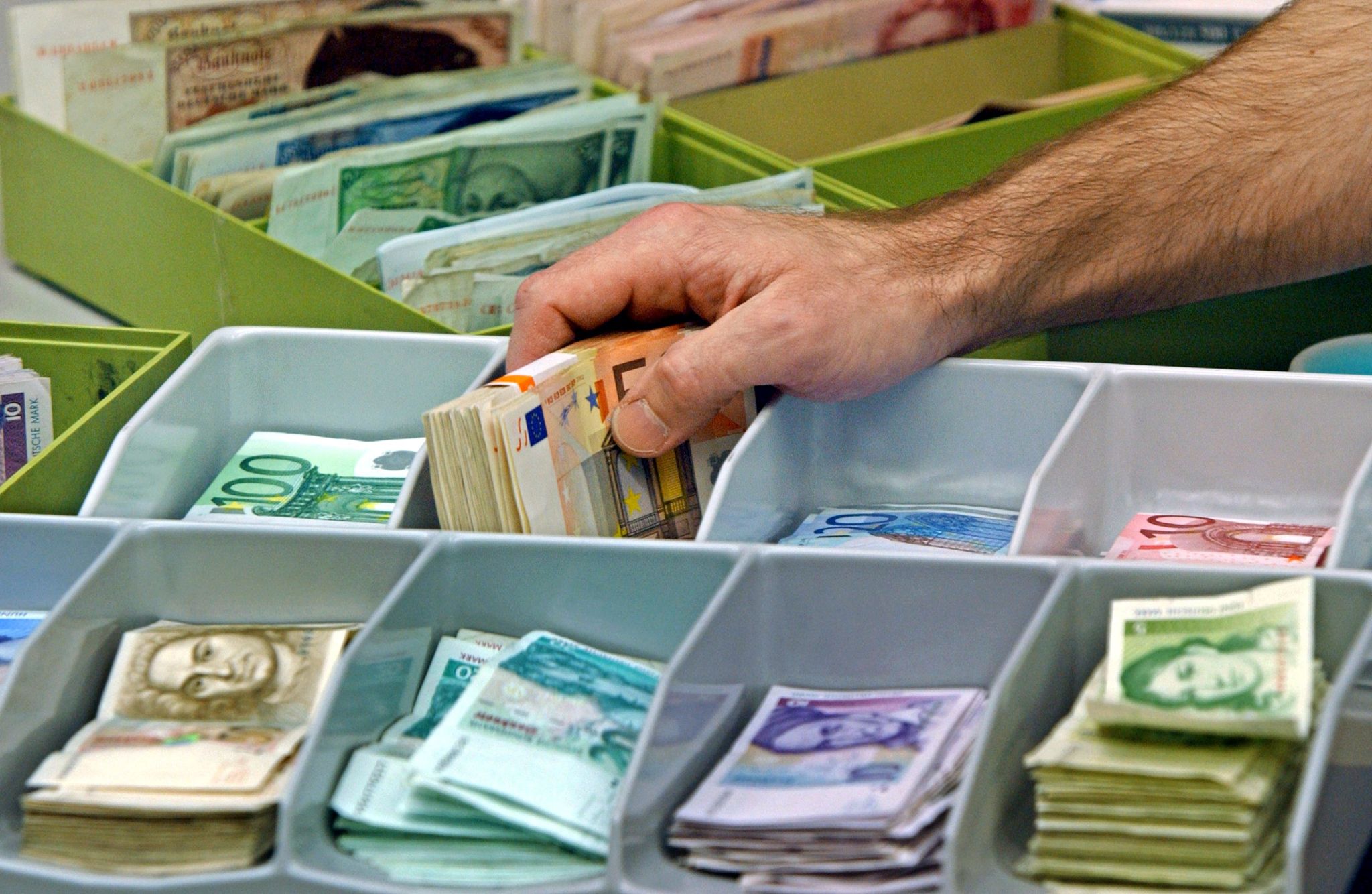 Bundesbank tauscht mehr als sieben Millionen D-Mark um