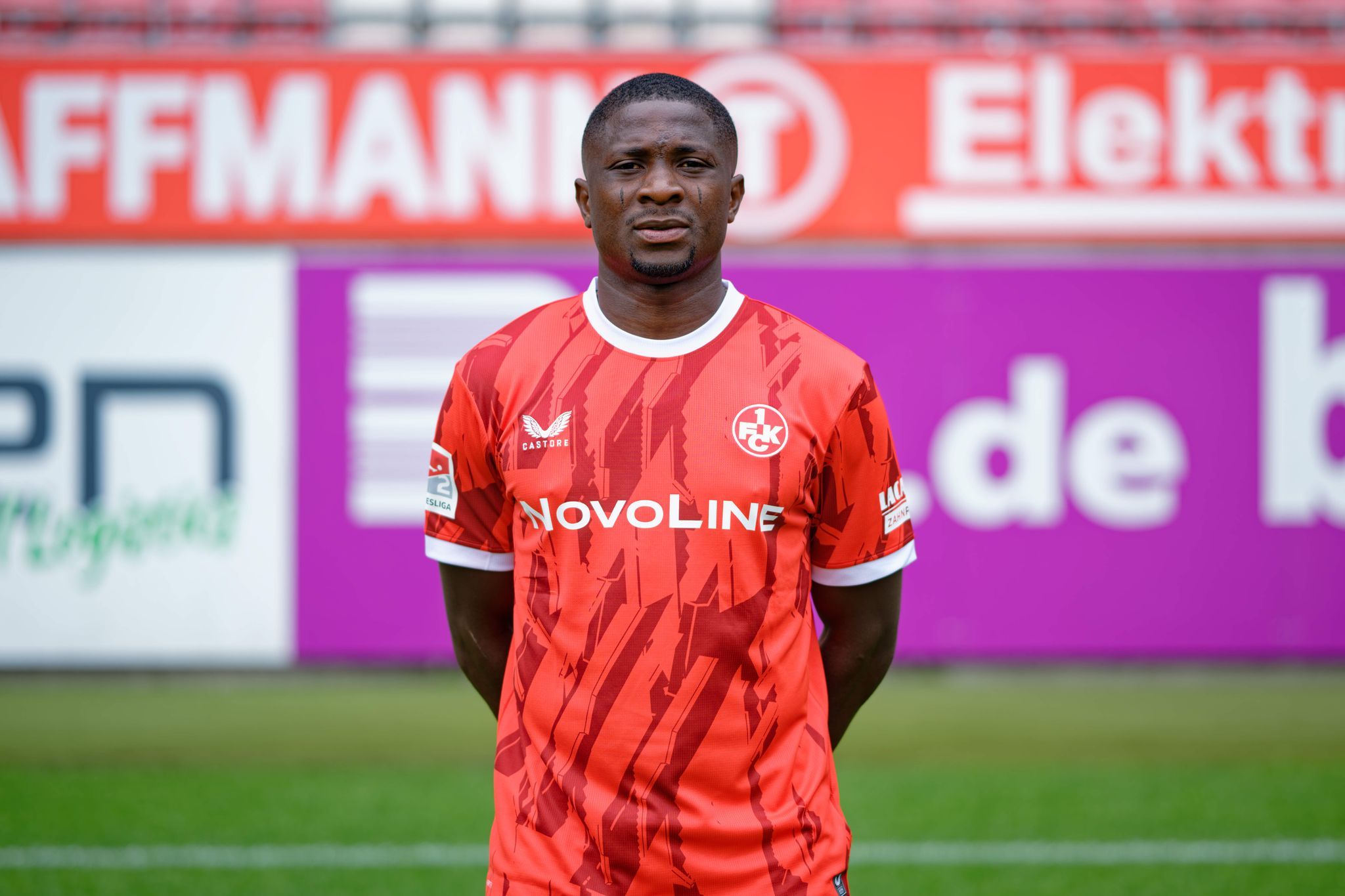 Kaiserslautern gibt Aremu nach Aberdeen ab
