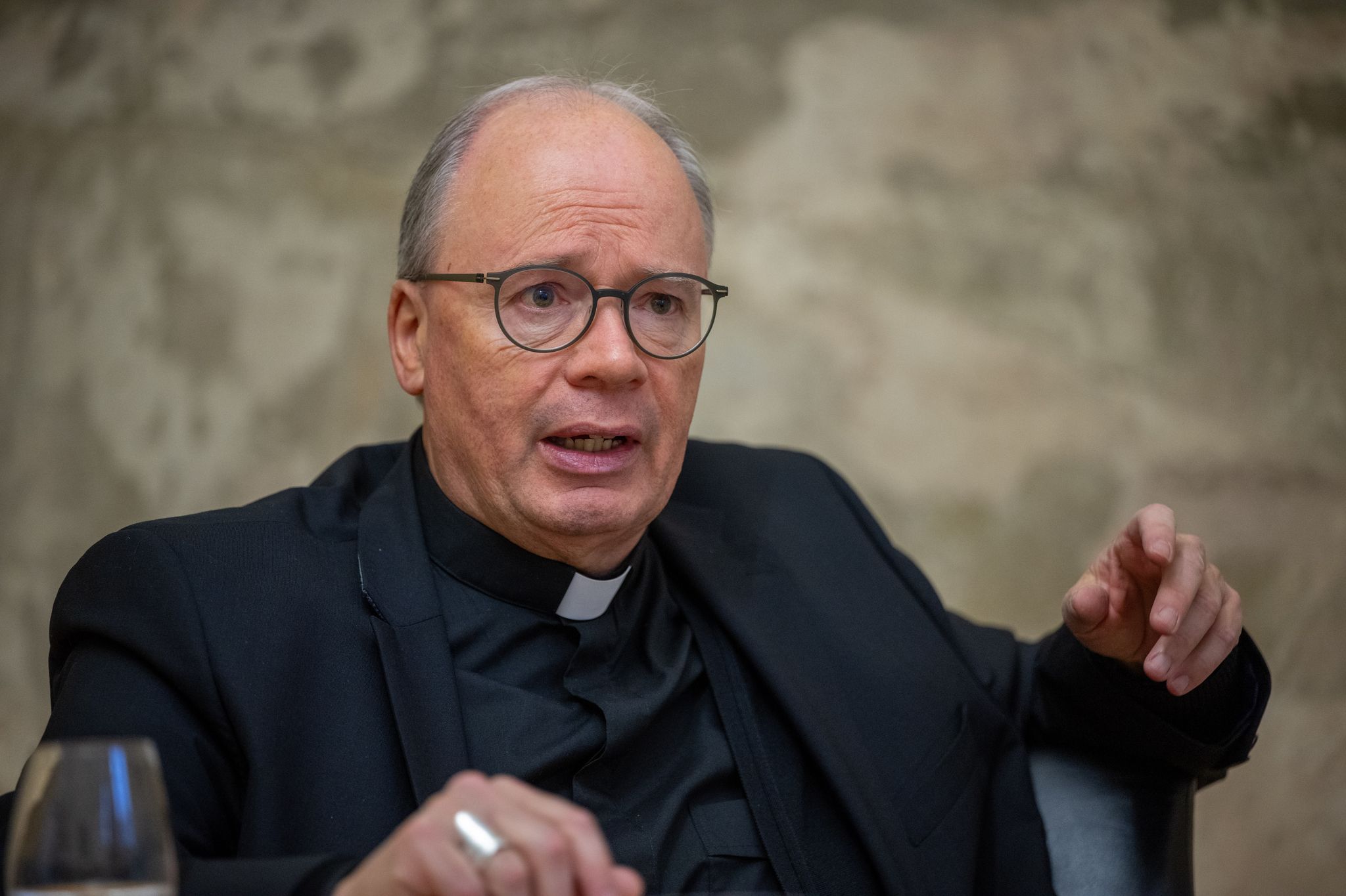 Bischof Ackermann: Wie Demokratie verteidigt werden muss