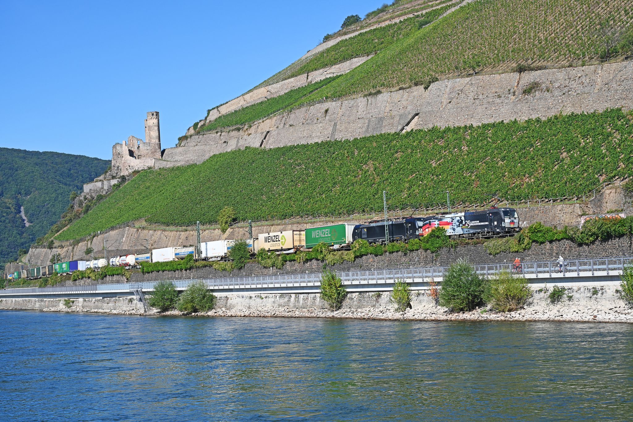 Im Juli sperrt Bahn rechtsrheinische Strecke für Sanierung