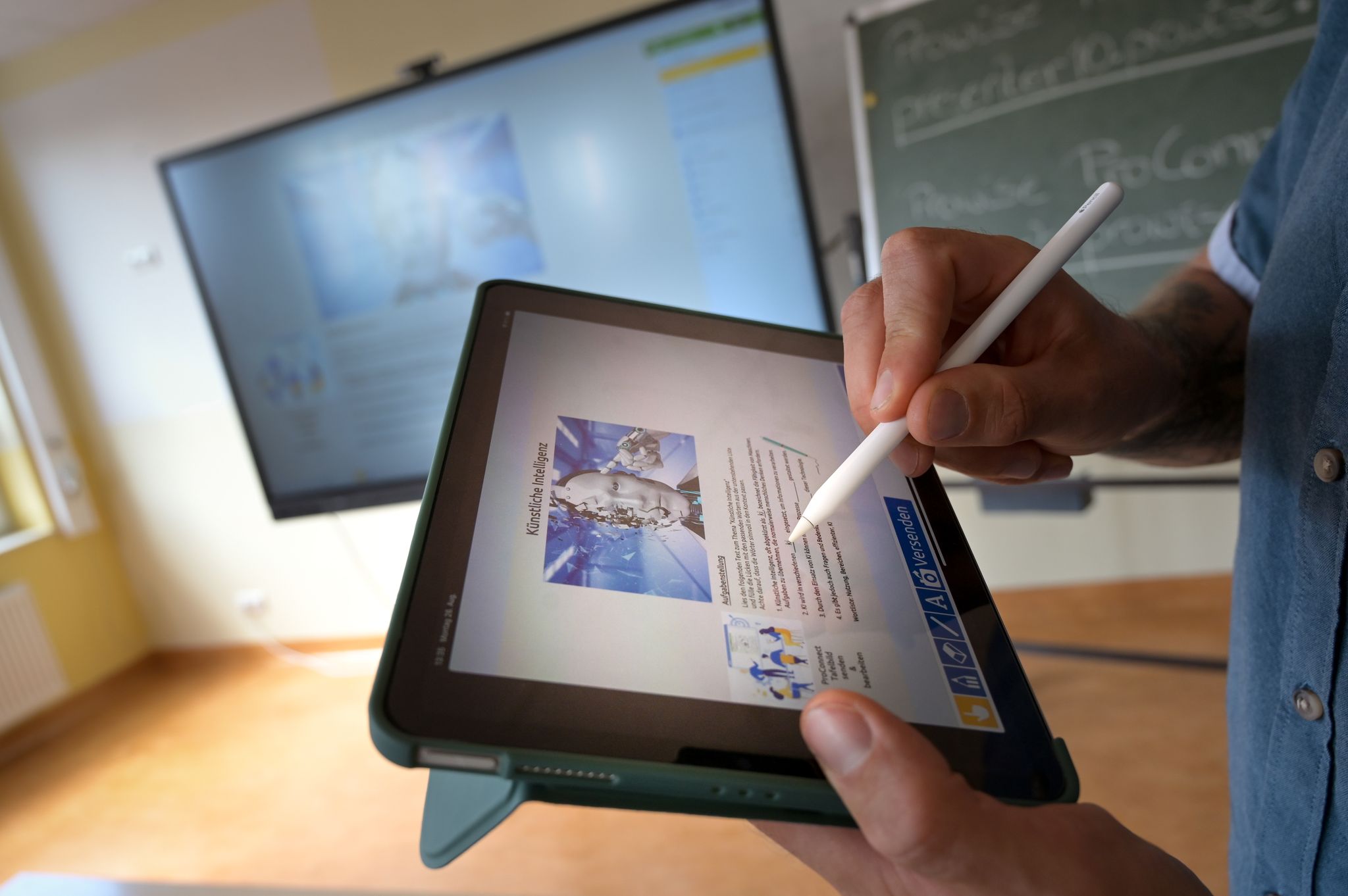 KI-Lernplattform «fobizz» kommt in den Schulen an