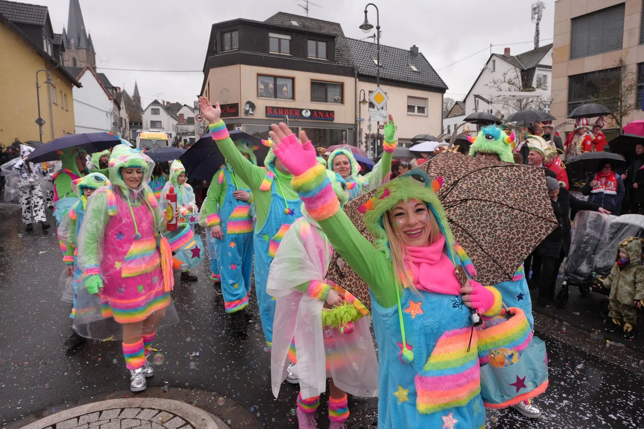 Narren haben auch bei Regen Spaß