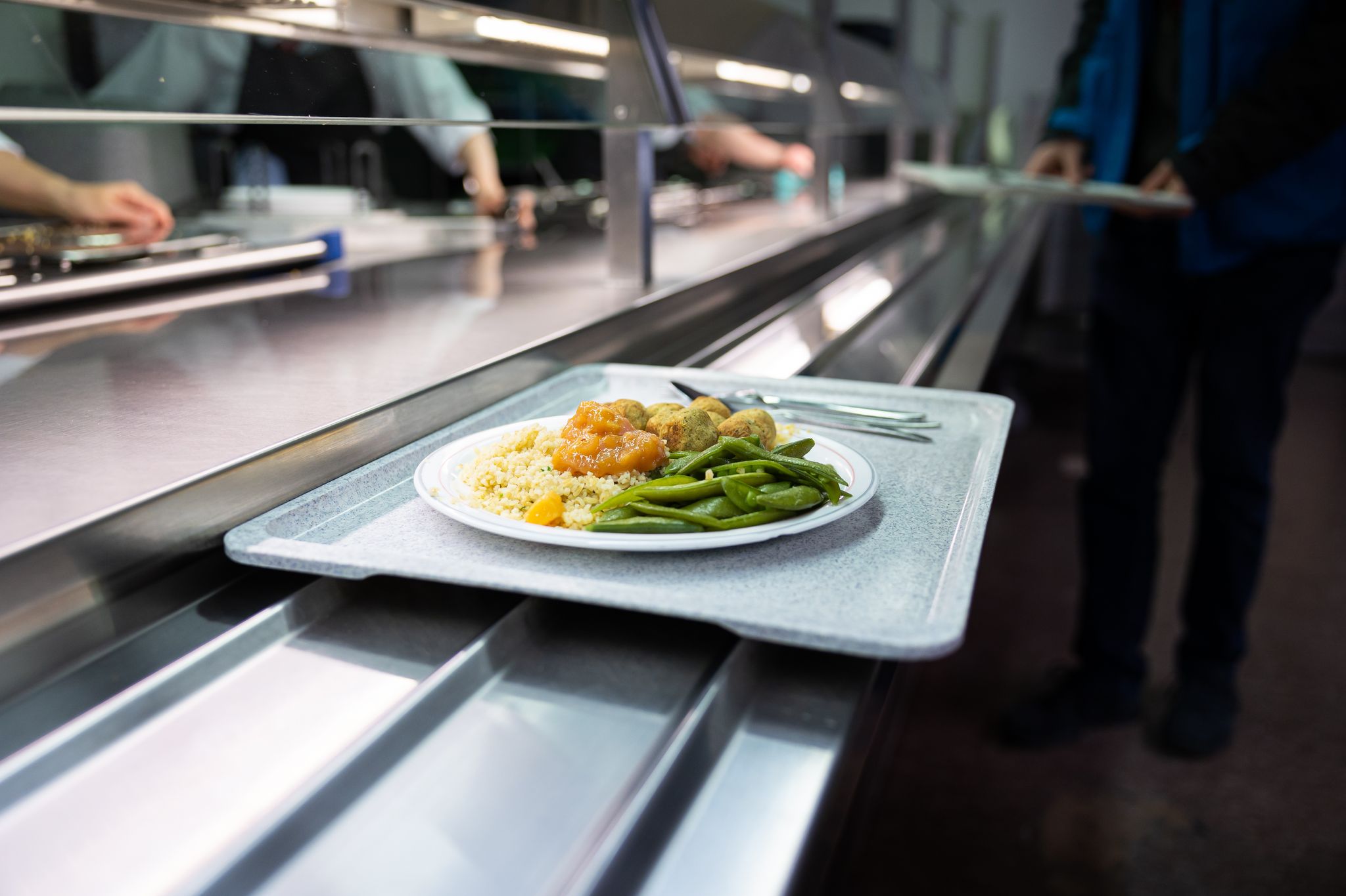 Wenn Mensa-Geschirr in der Studenten-Wohnung landet