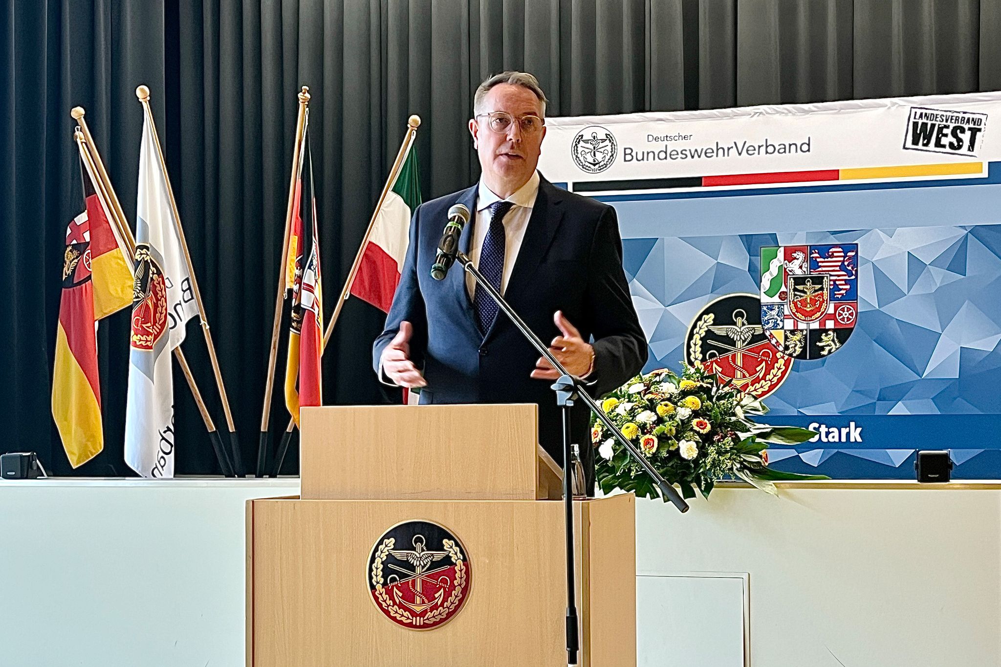 Schweitzer: Bundeswehrdienst muss freie Entscheidung sein