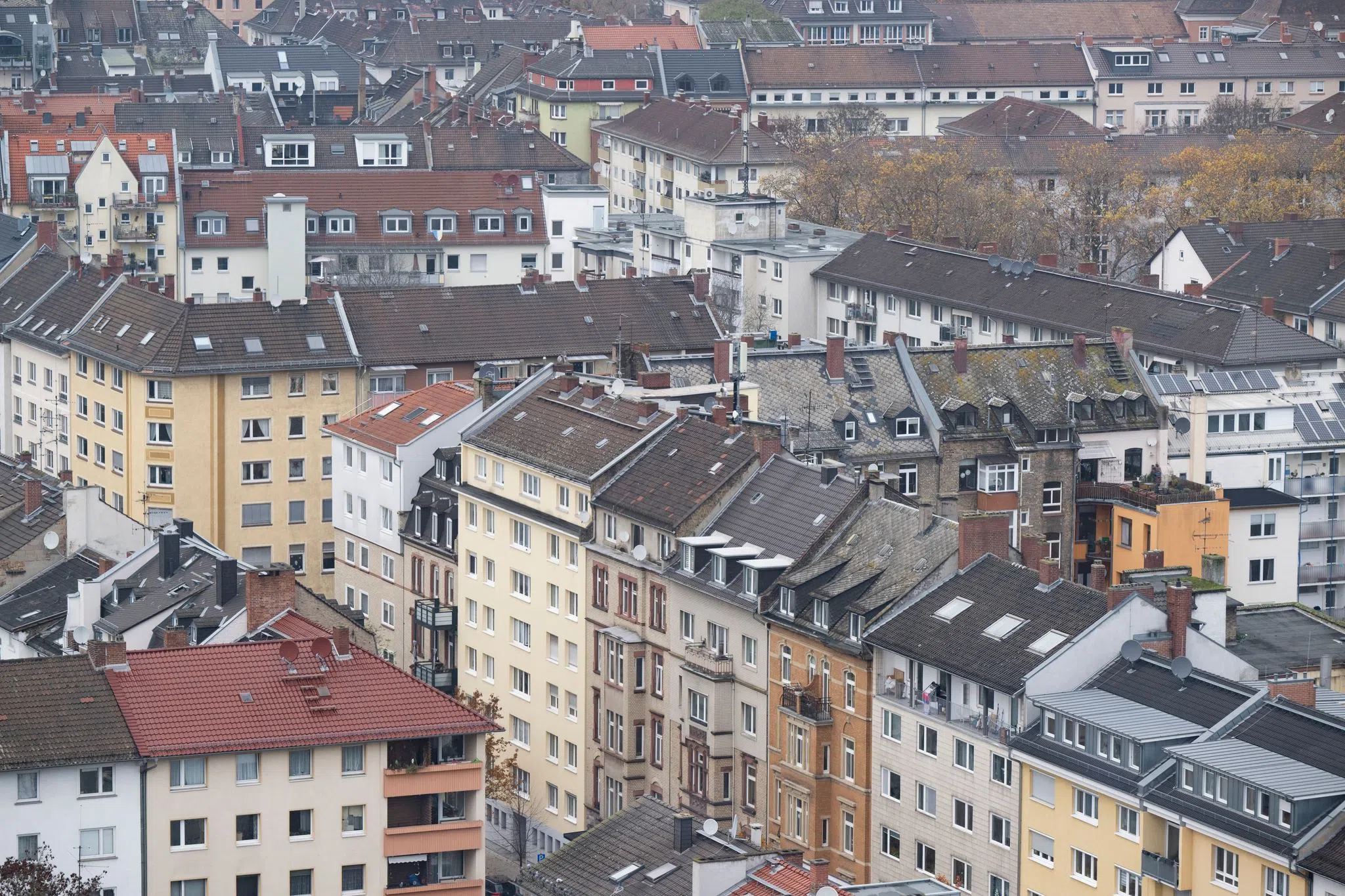 Hohe Heizkosten, marode Wohnungen – Bündnis fordert Gesetz