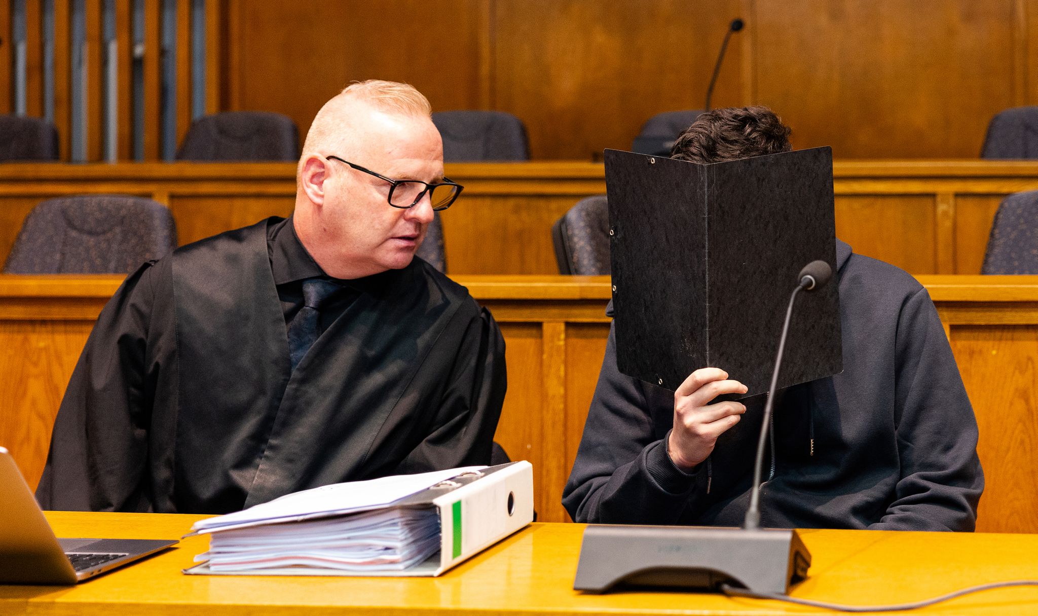 Polizist: «Hatte meine Waffe in geschlossenem Holster»