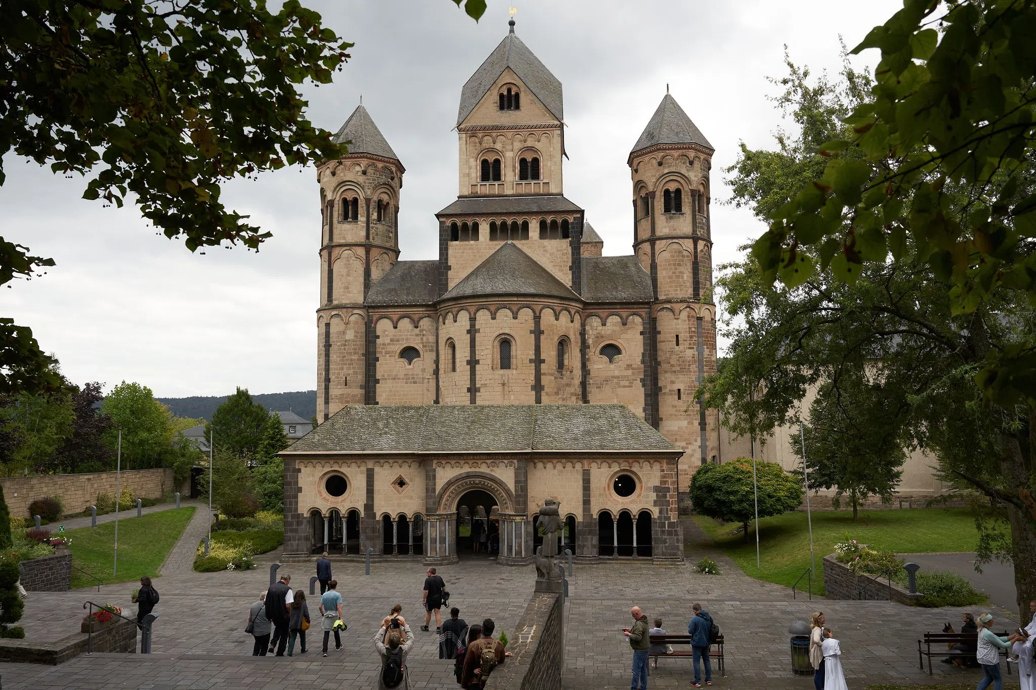 Merkel und Wulff halten Fastenpredigten in Maria Laach