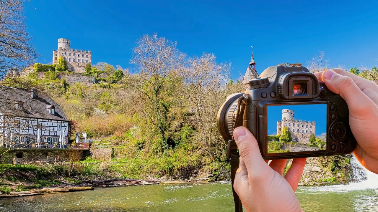 Heimatbuch rückt Burgen, Schlösser & Co.  in den Fokus