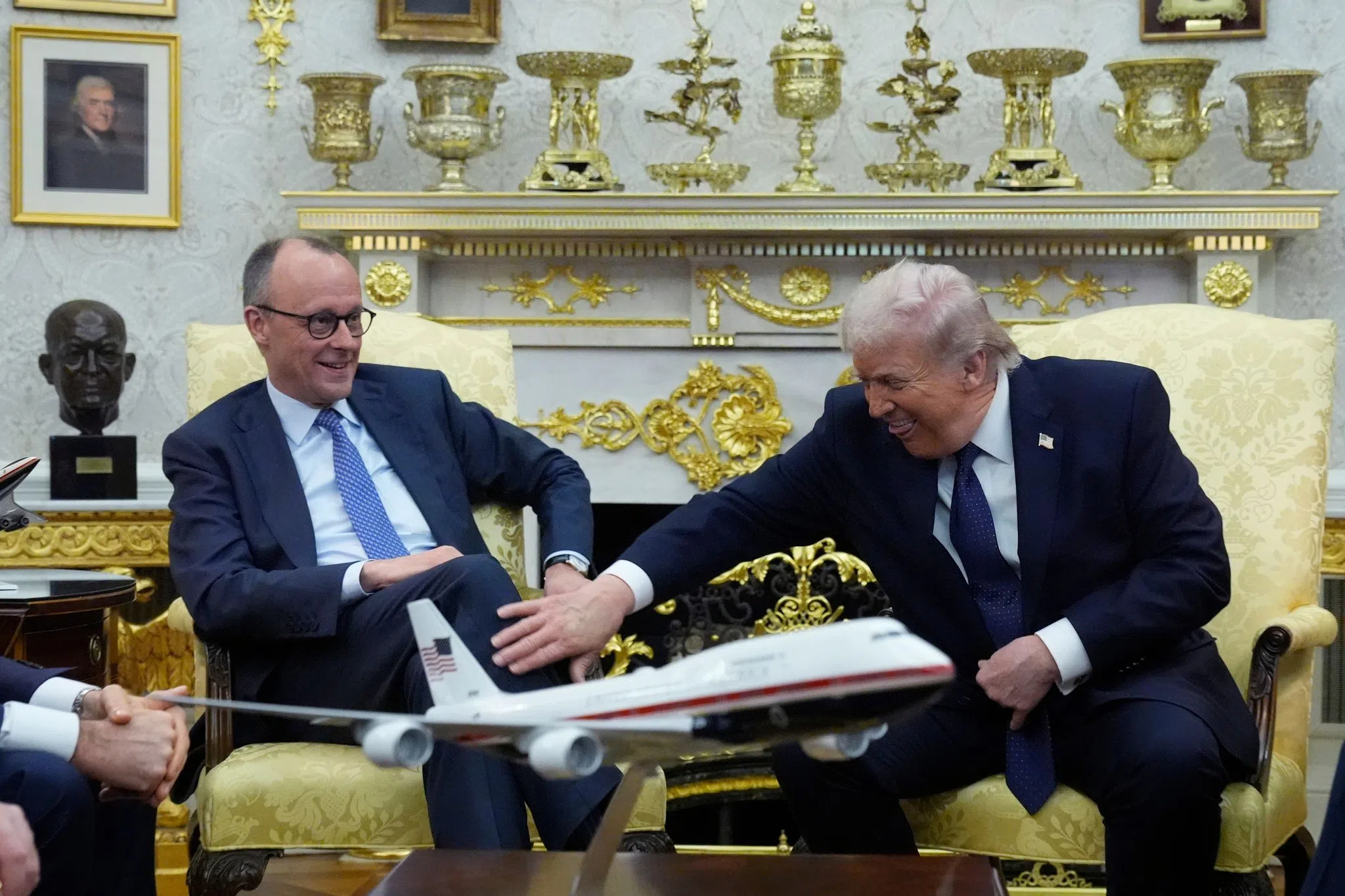 Merz: Trump will an US-Präsenz in Deutschland festhalten